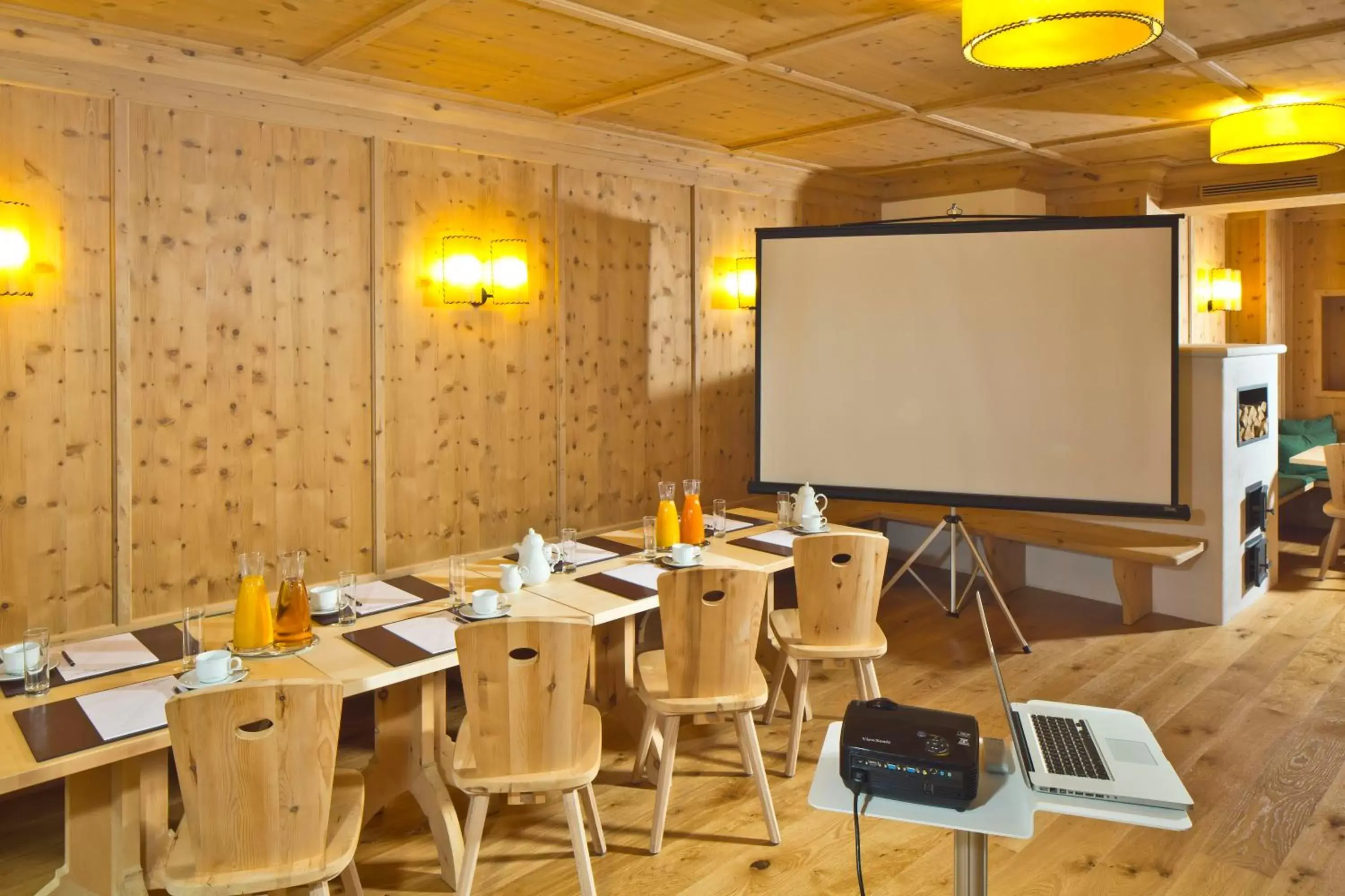 Meeting/conference room in Hotel Maximilian - Stadthaus Penz