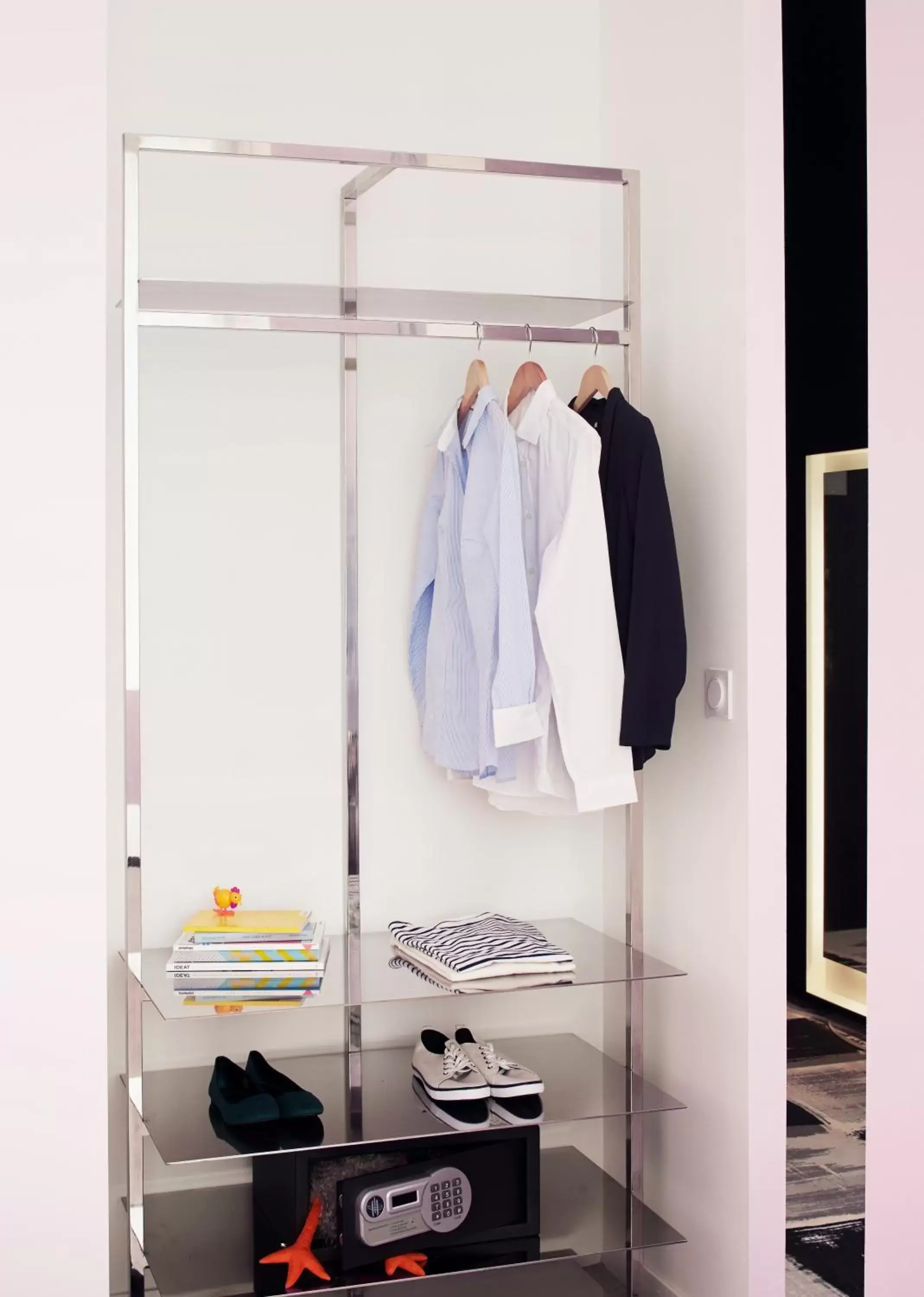 Photo of the whole room, Bathroom in Mama Shelter Bordeaux Centre