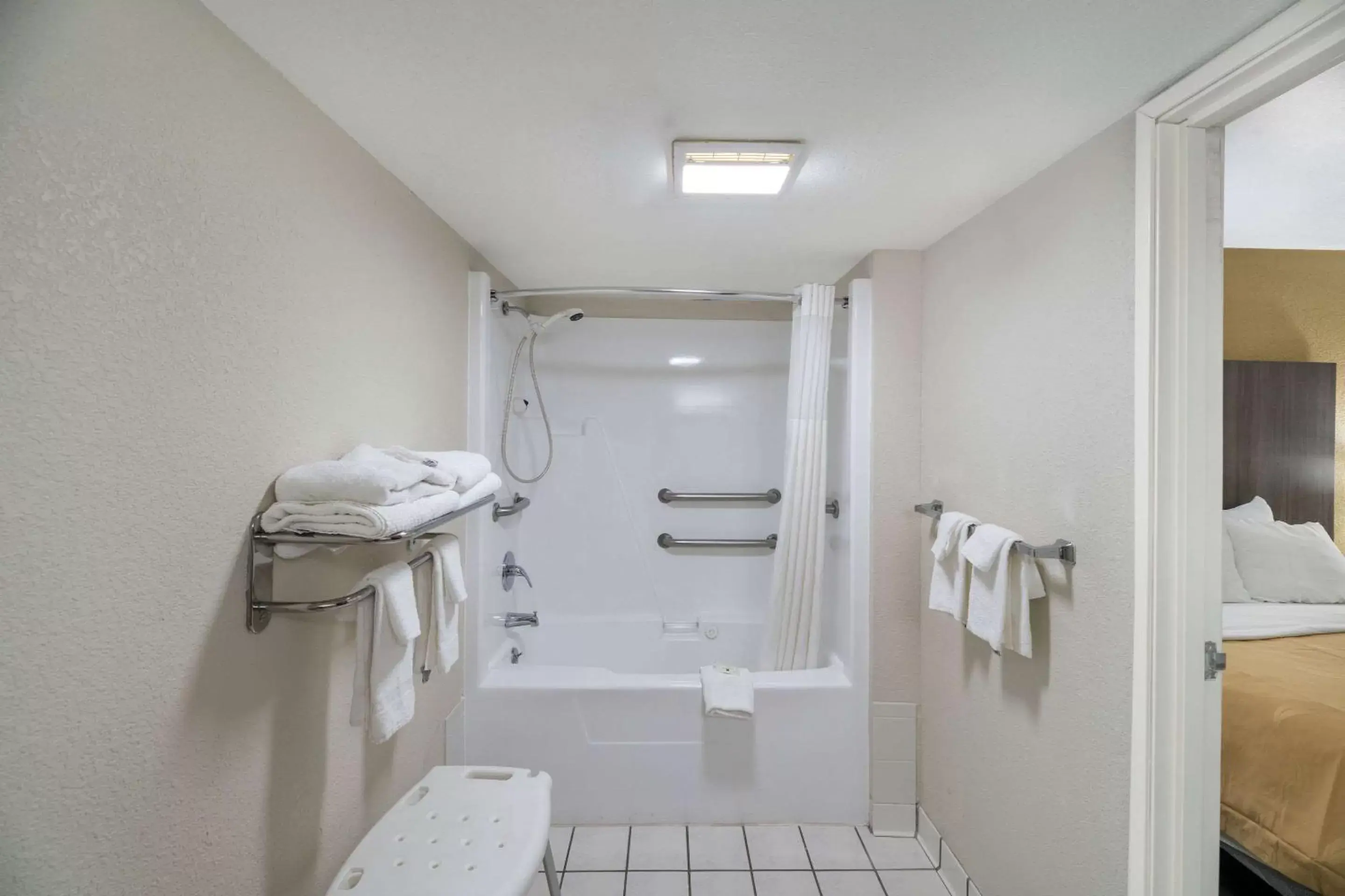 Bathroom in Quality Inn Fort Stockton