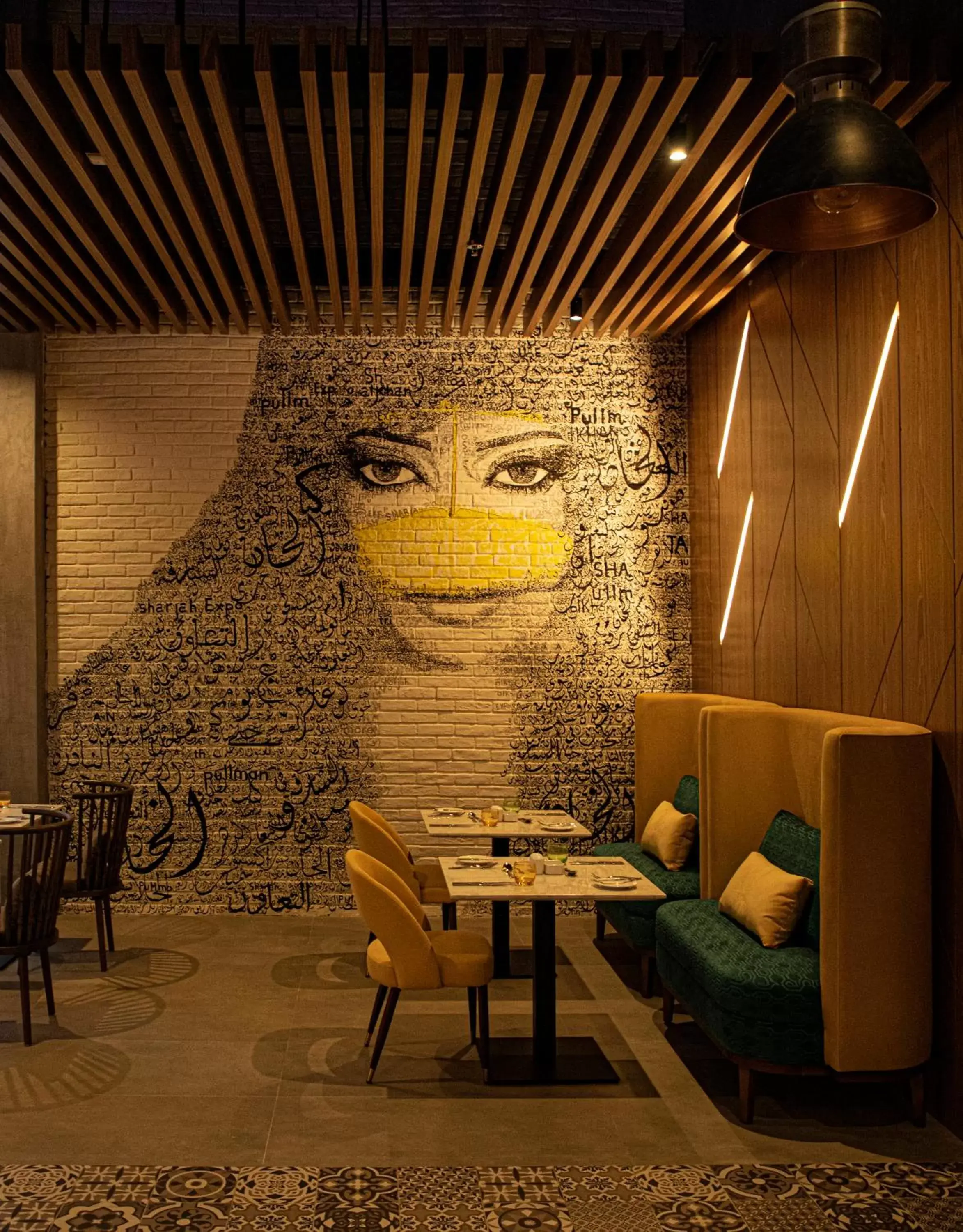 Restaurant/places to eat, Seating Area in Pullman Sharjah