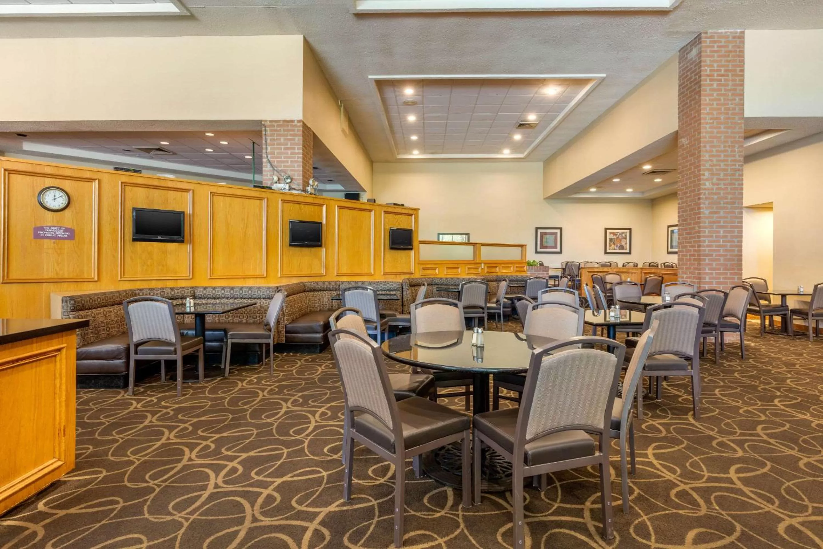 Restaurant/places to eat in Quality Inn Exit 4