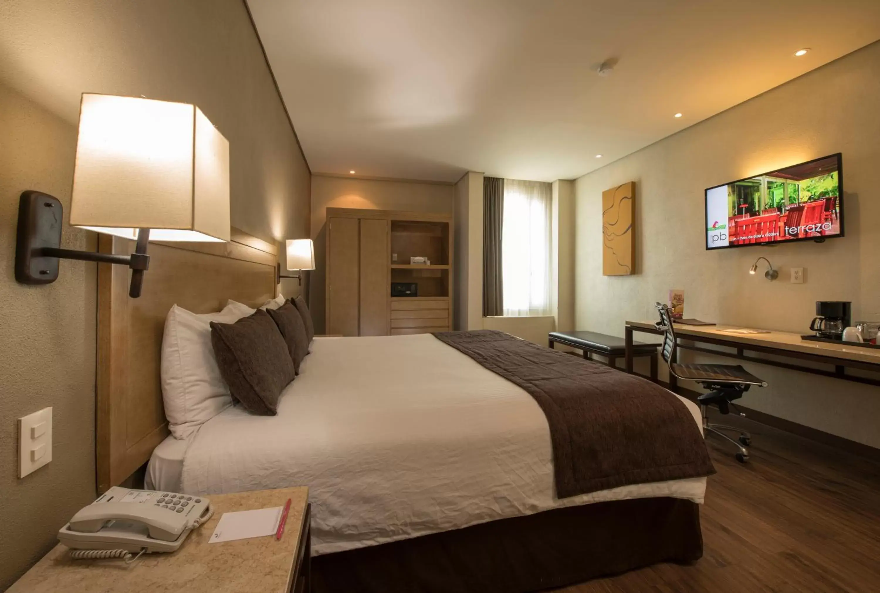 Bedroom, Bed in Victoria Ejecutivo Bedroom, Bed in Victoria Ejecutivo