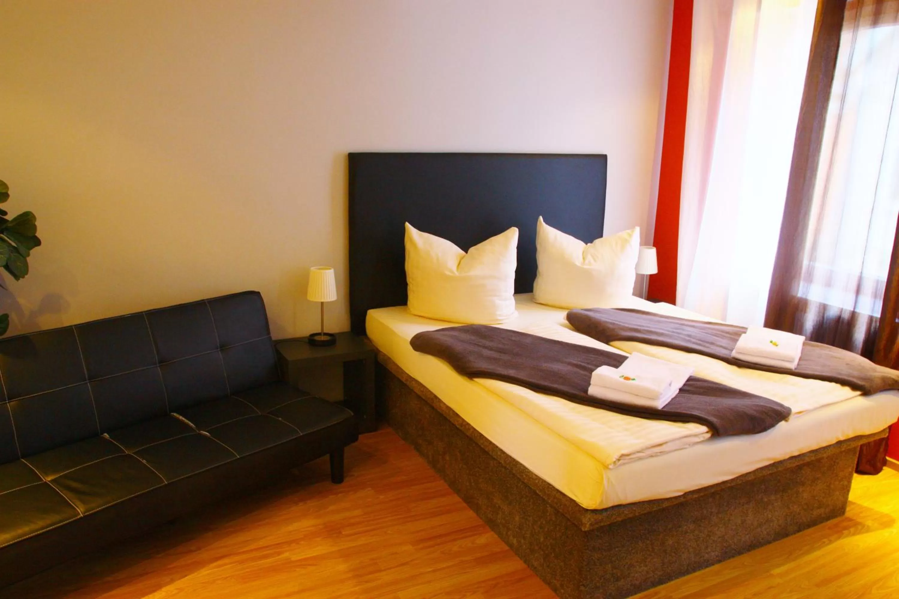 Photo of the whole room, Bed in Hotel am Schloss