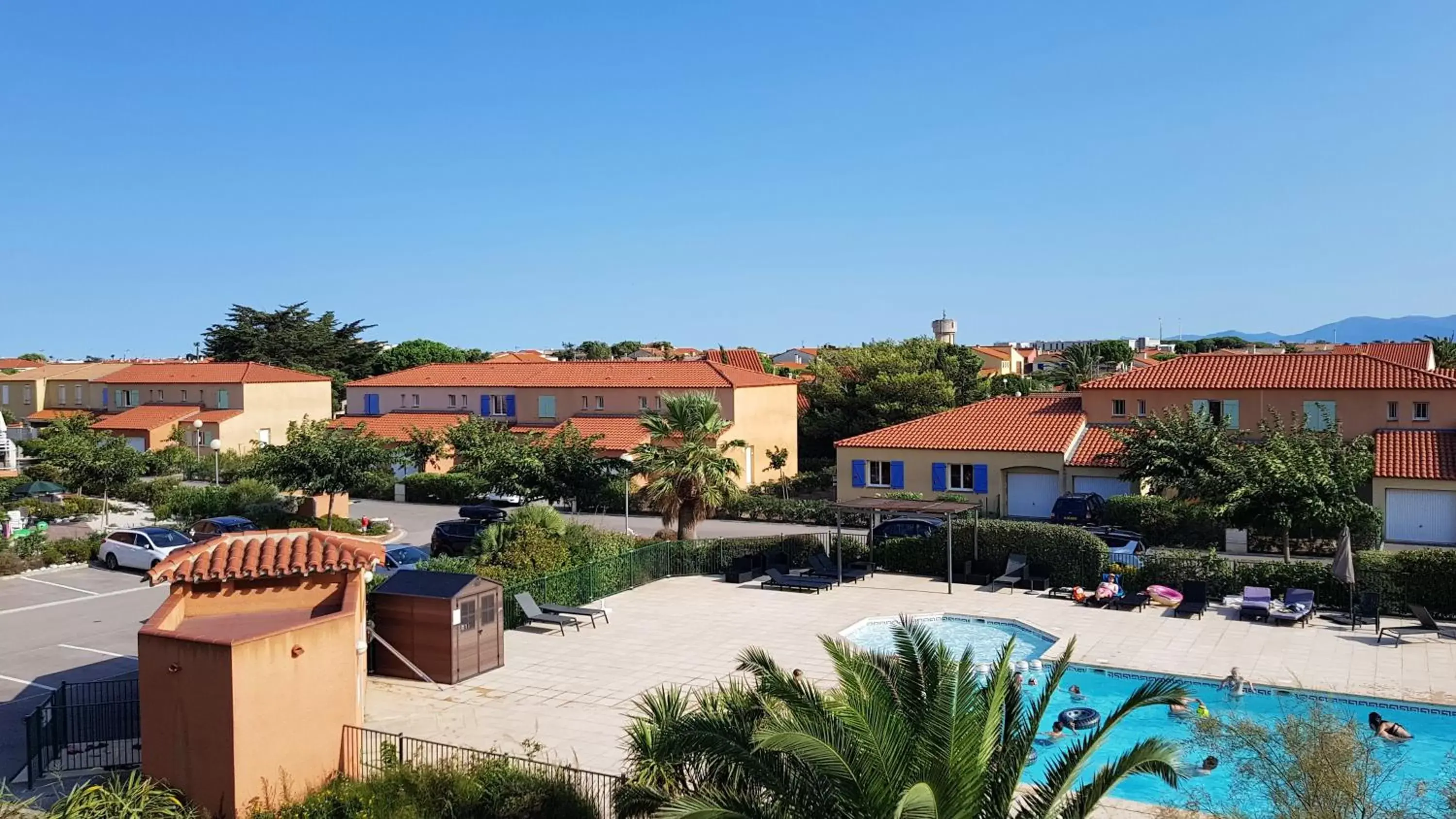 Pool View in Résidence La Pinède