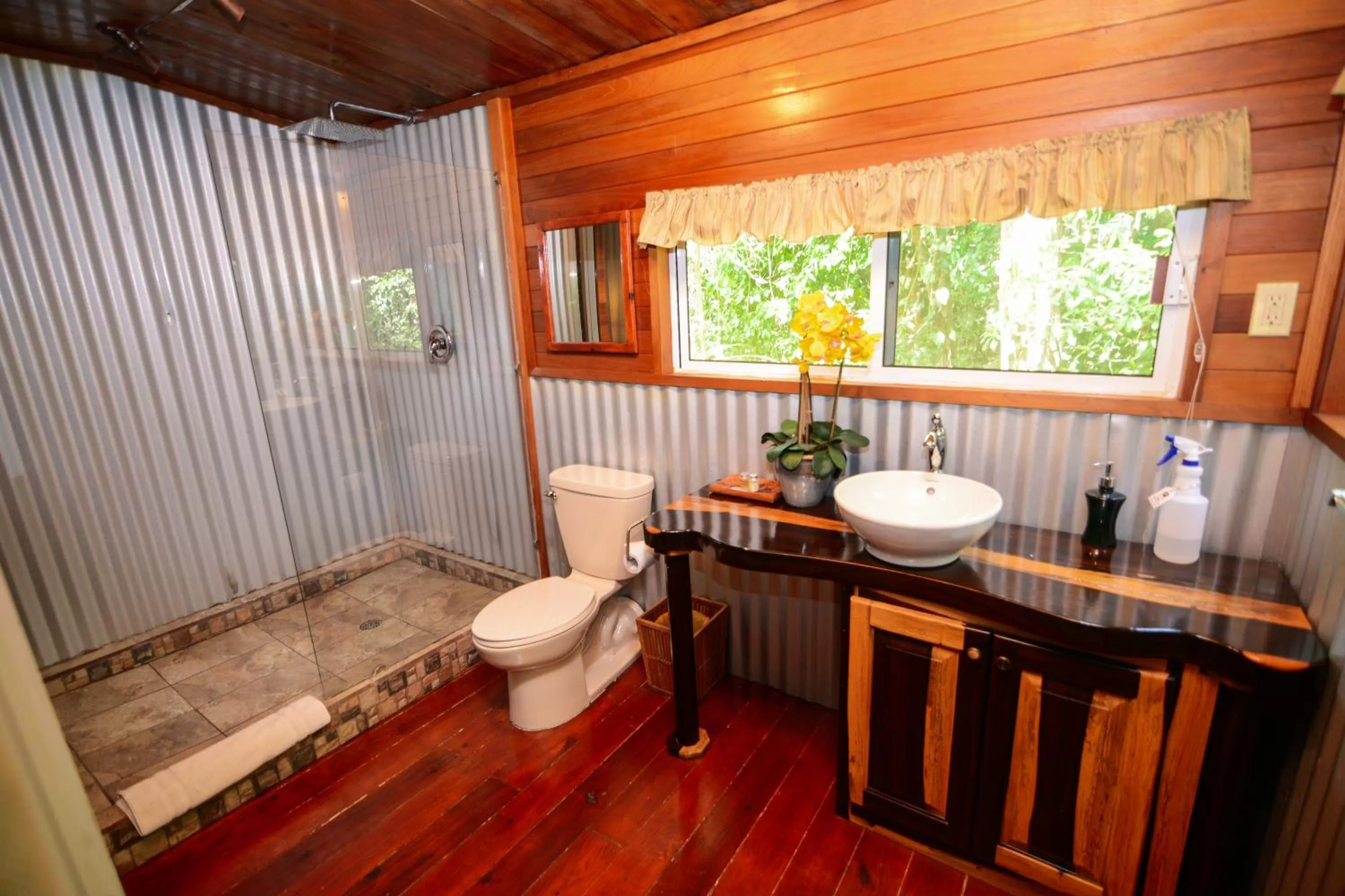 Bathroom in KikiWitz Resort