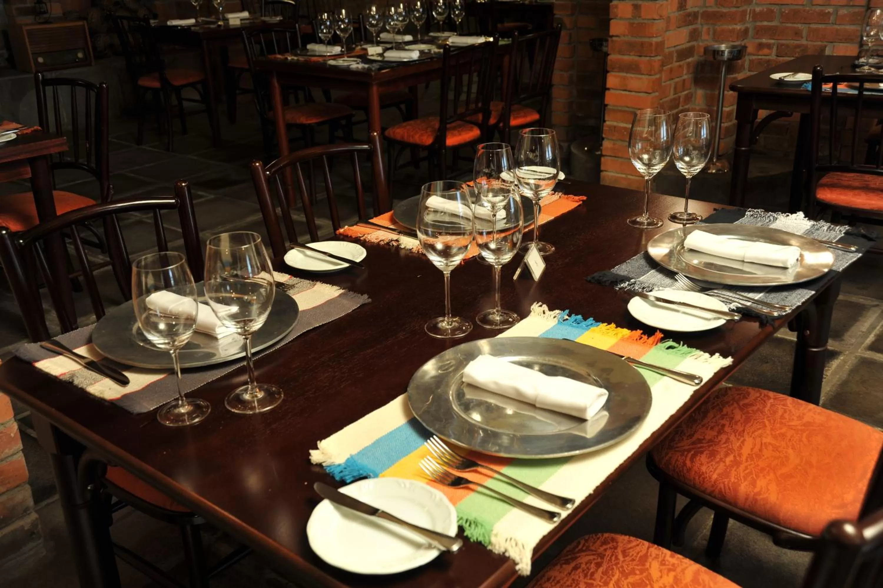 Restaurant/places to eat in Farina Park Hotel