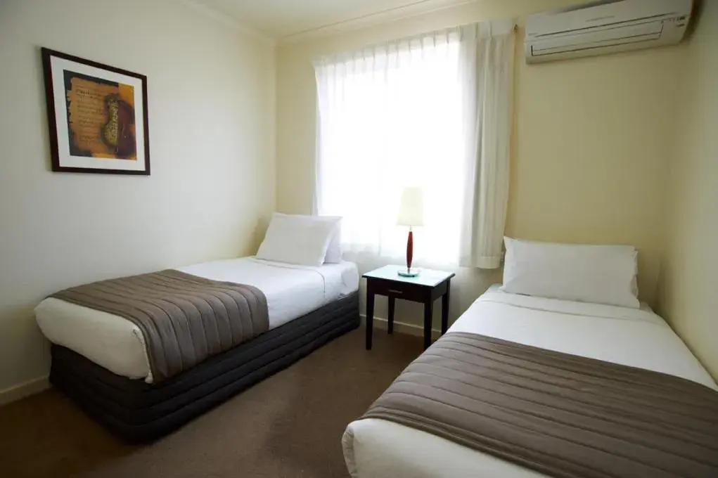 Bed in Comfort Apartments Royal Gardens