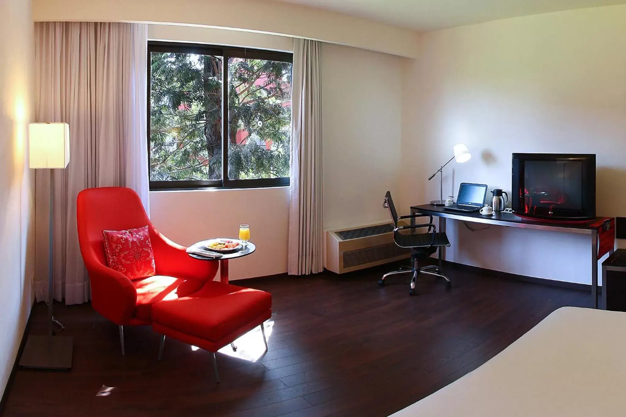 Bedroom in Fiesta Inn Xalapa