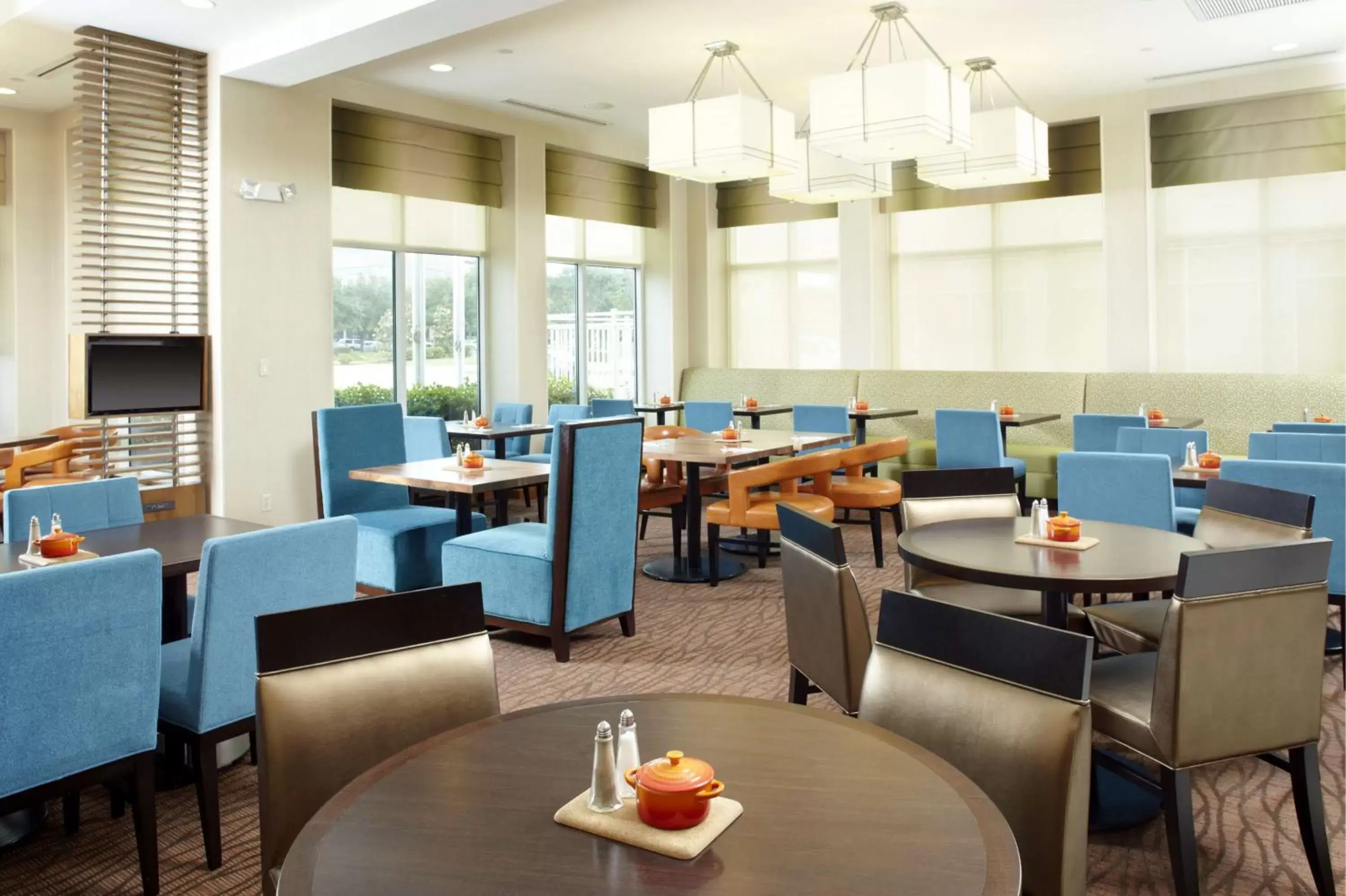 Restaurant/Places to Eat in Hilton Garden Inn Dallas Arlington