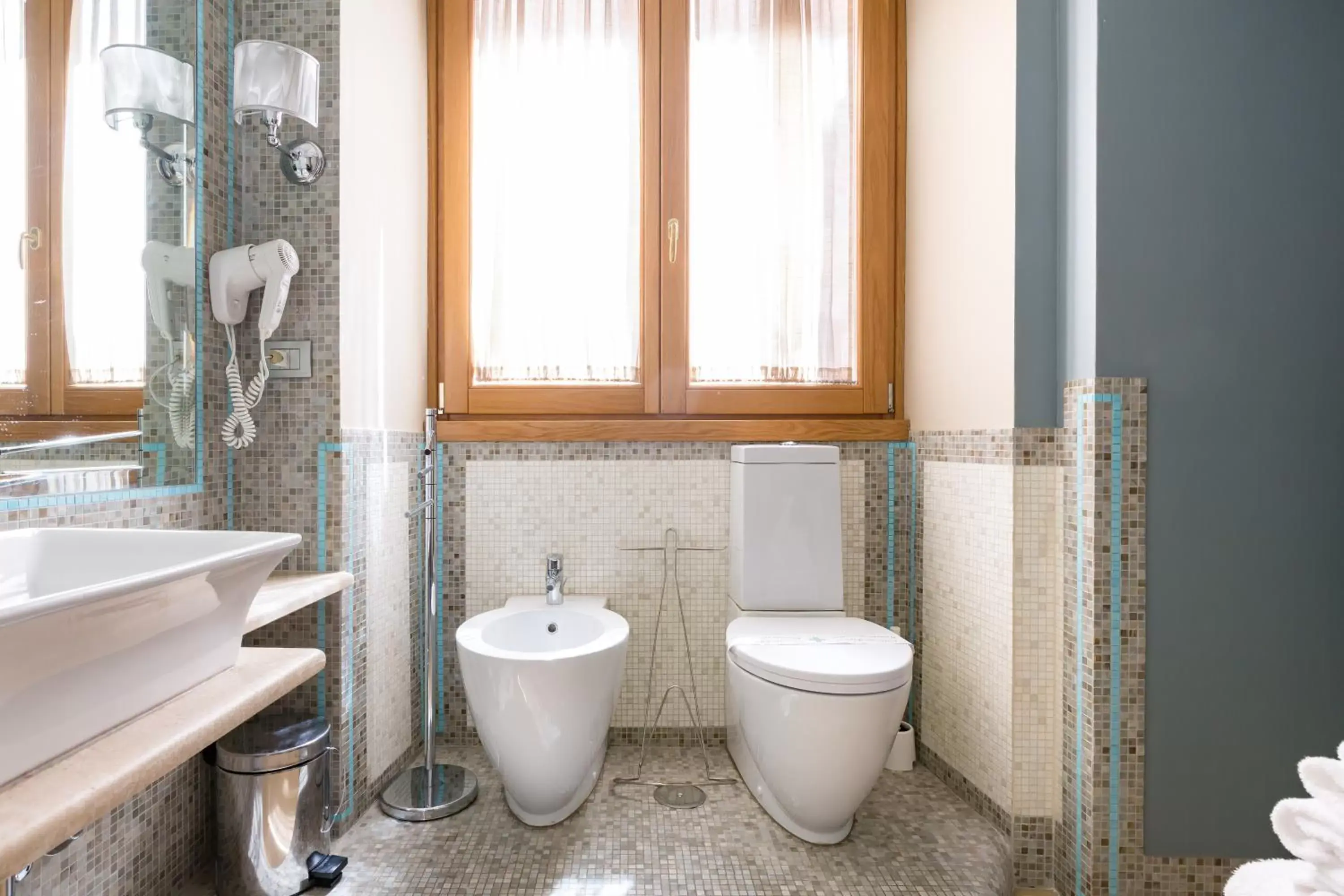 Decorative detail, Bathroom in Rooms Roma - Monti