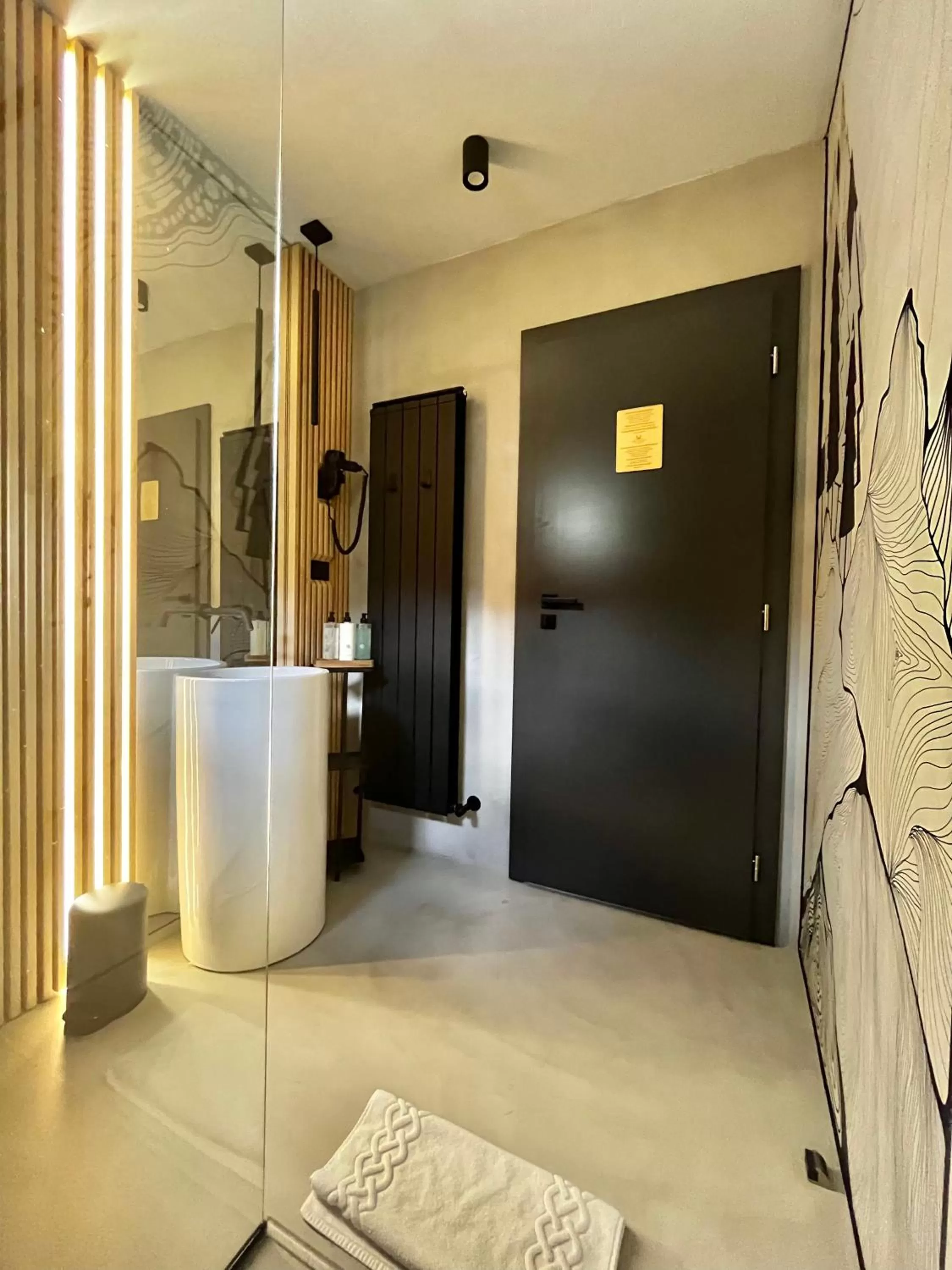 Bathroom in Garden Retreat Junior