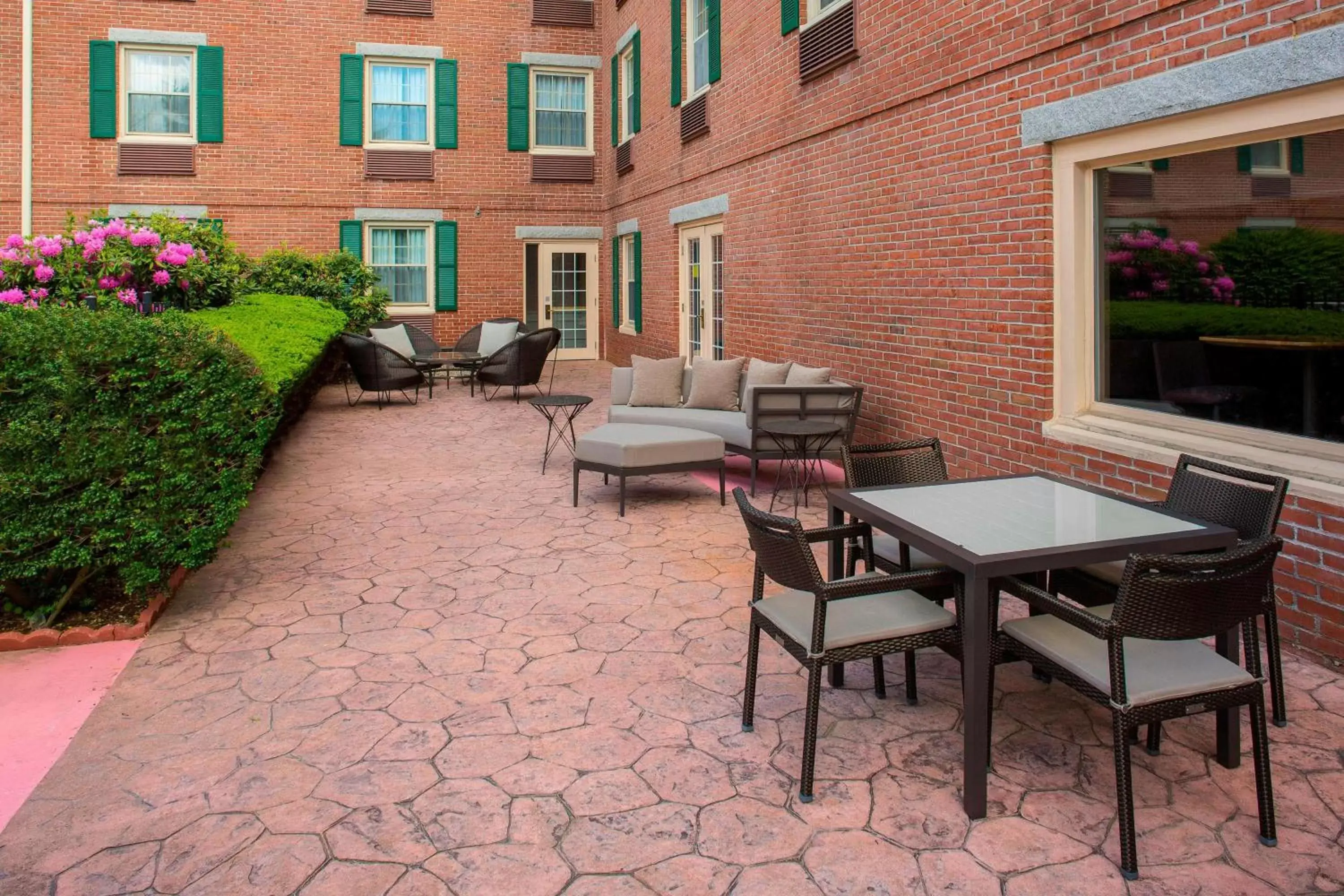 Property building in Sonesta Select Boston Lowell Chelmsford Property building in Sonesta Select Boston Lowell Chelmsford