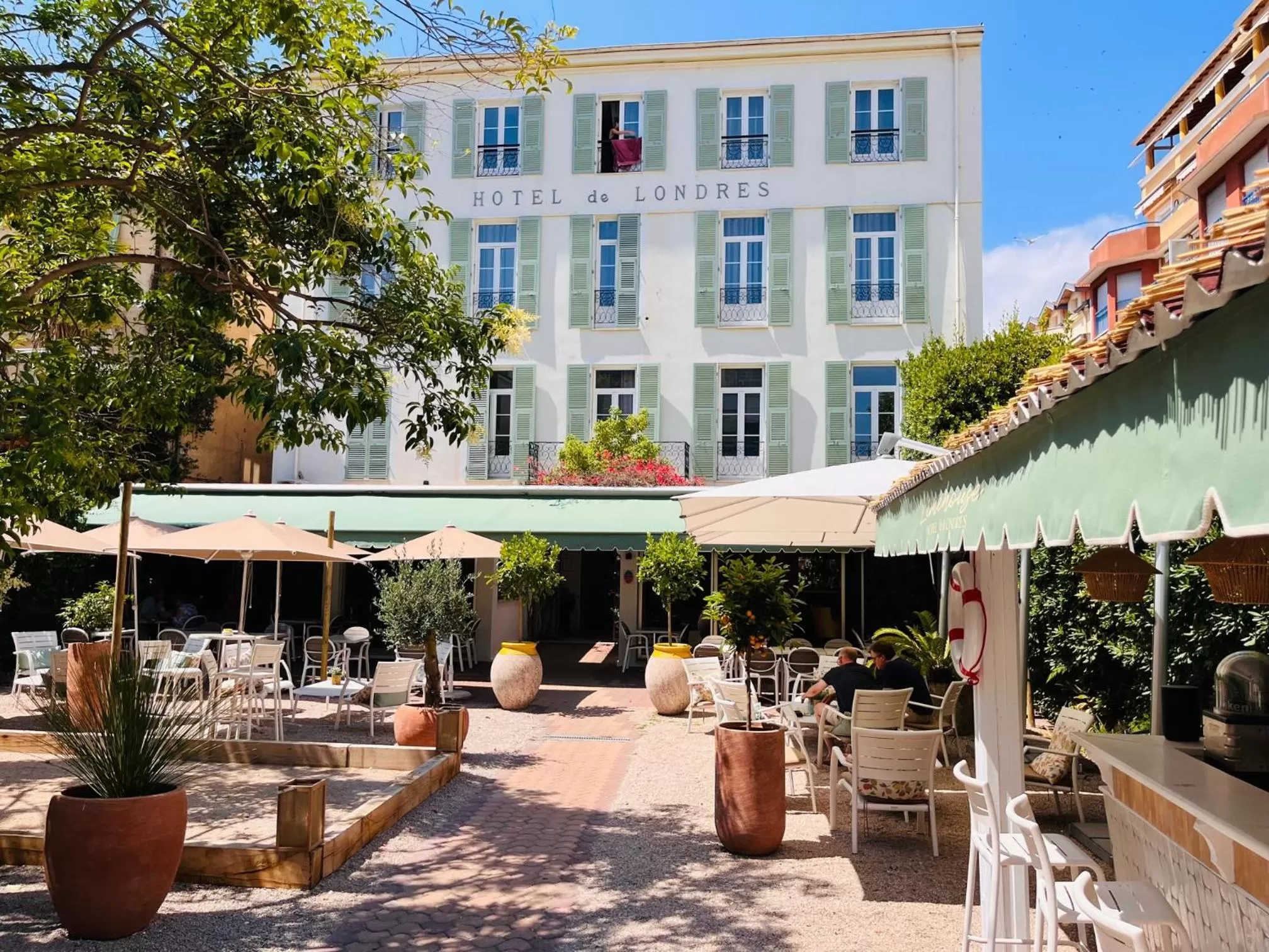 Patio in Hôtel De Londres