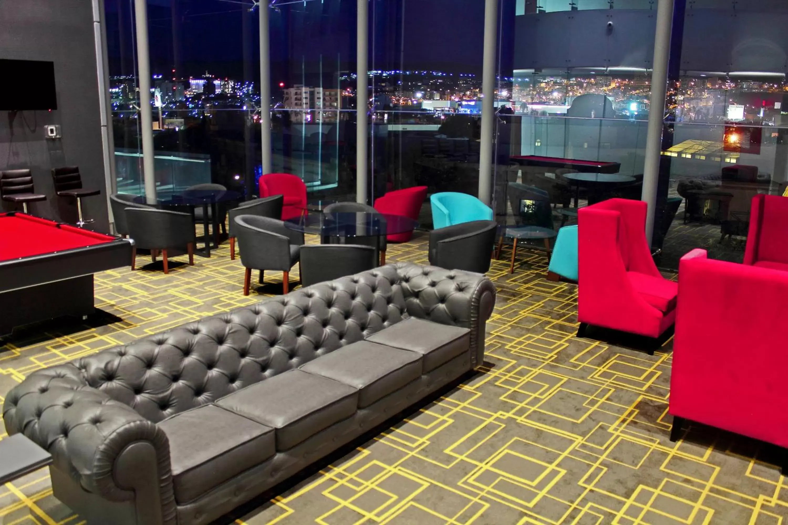 Communal lounge/ TV room, Lounge/Bar in The View Hotel by Covalia