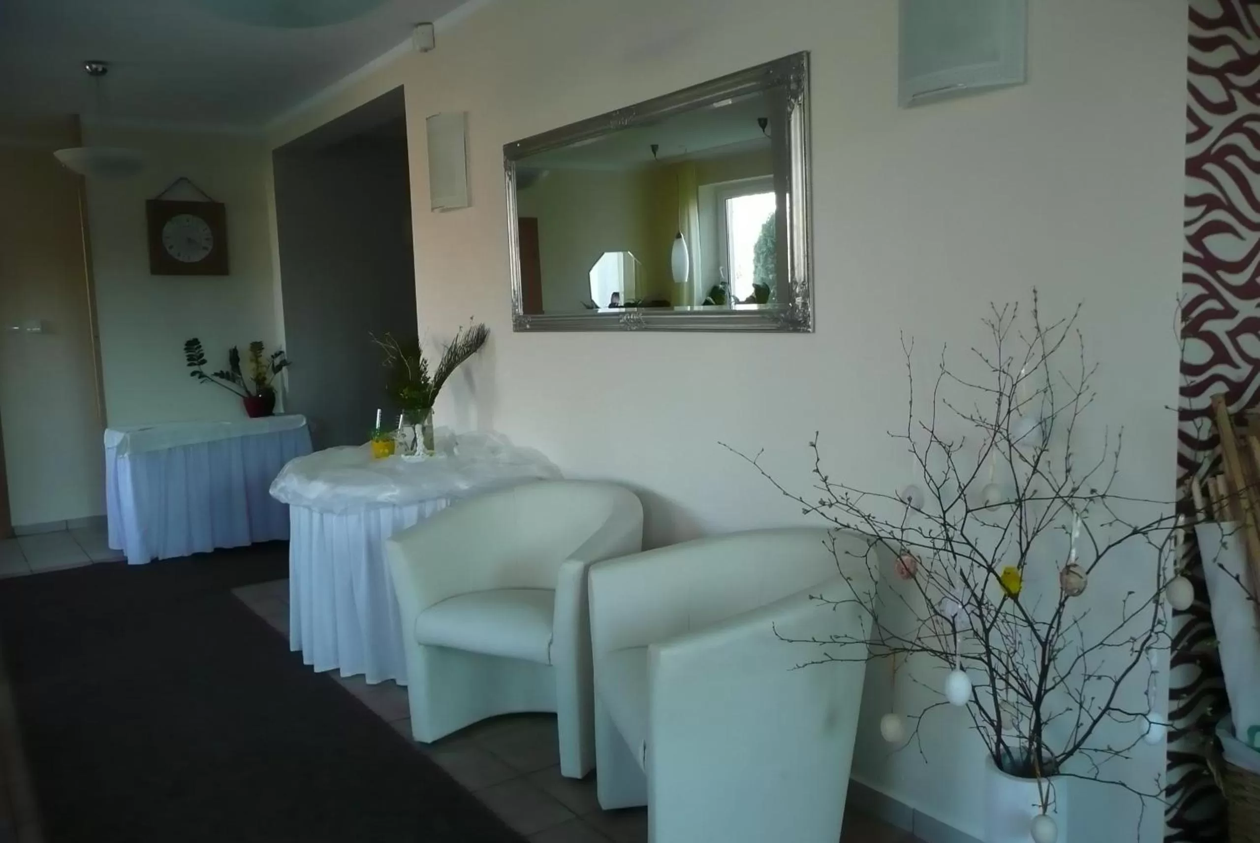 Communal lounge/ TV room in Pensjonat Landrynka