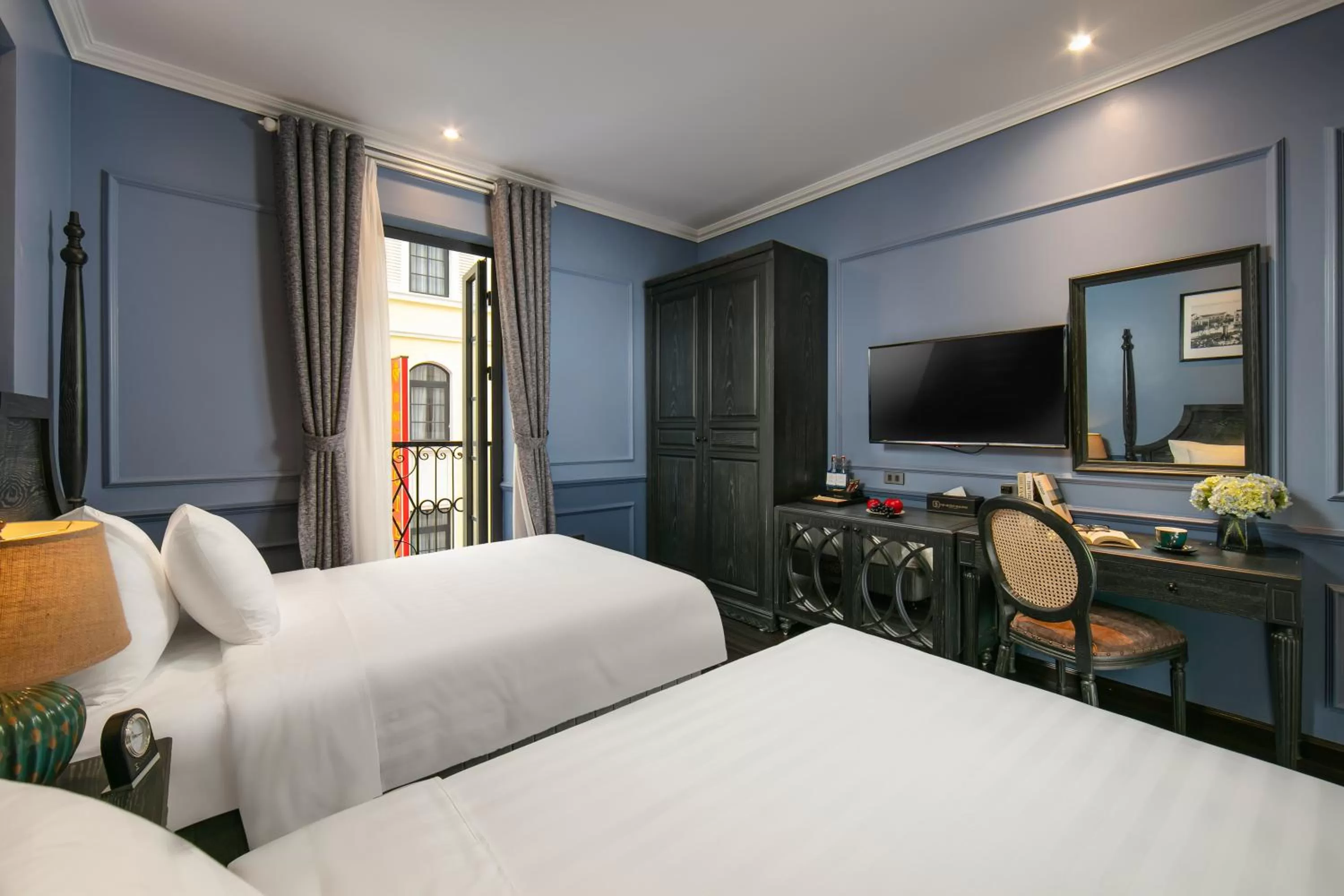 TV and multimedia, Bed in Hanoi Paradise Center Hotel & Spa