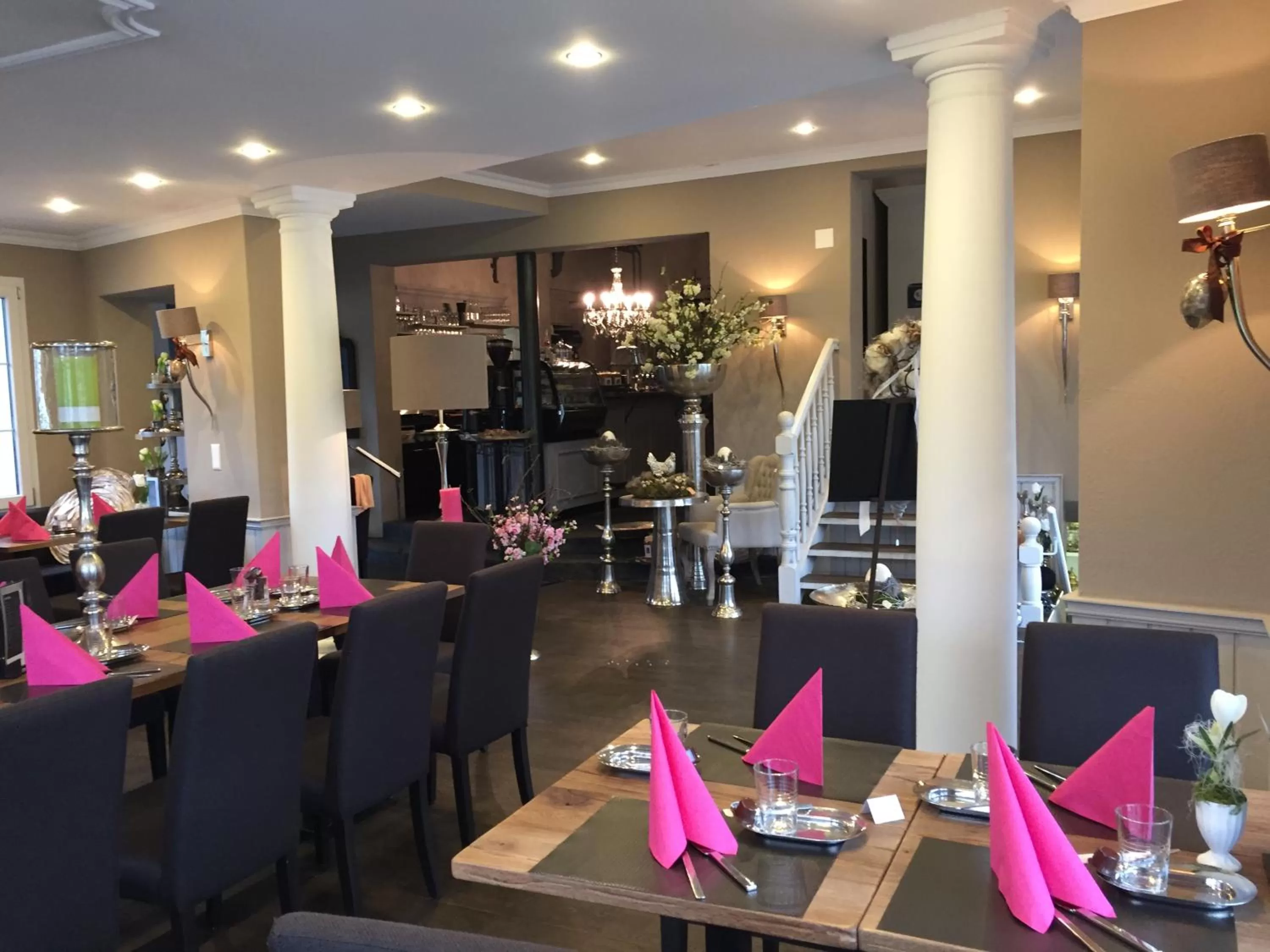 Restaurant/Places to Eat in Landcafe mit Mini Hotel