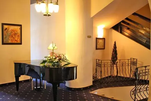 Lobby or reception in Alpin ApartHotel 2302