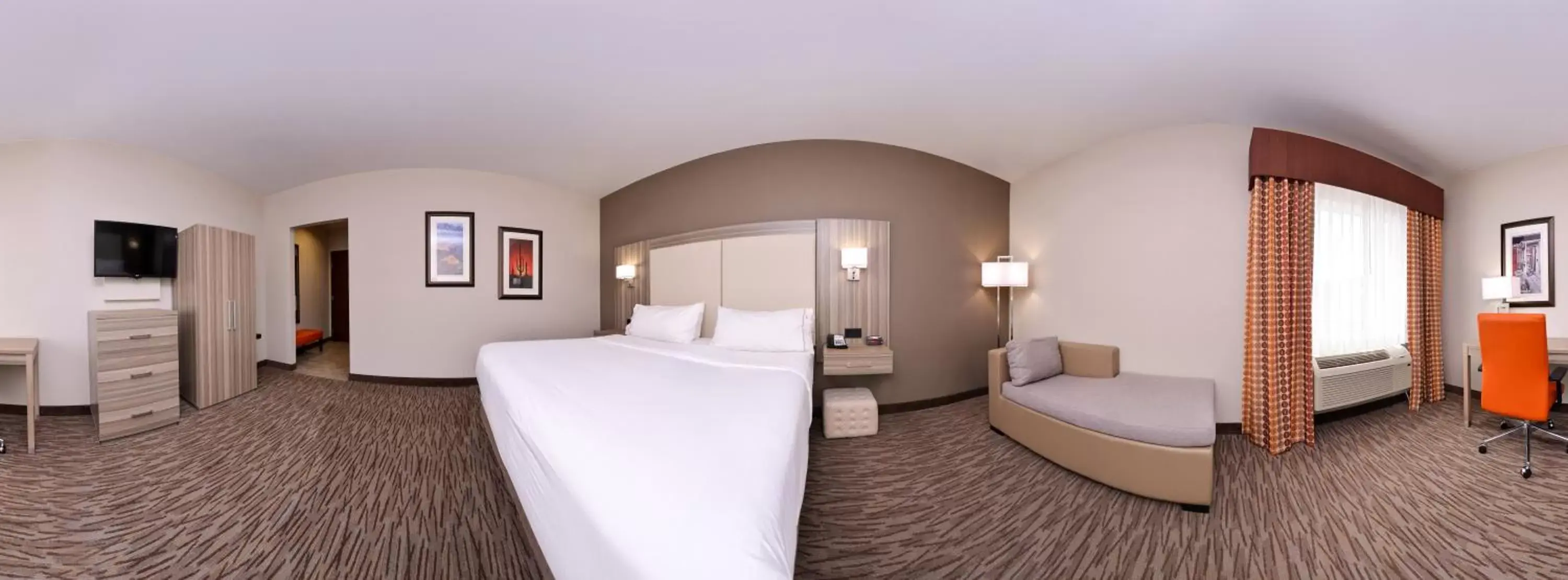 Photo of the whole room, Room Photo in Holiday Inn Express & Suites Williams, an IHG Hotel