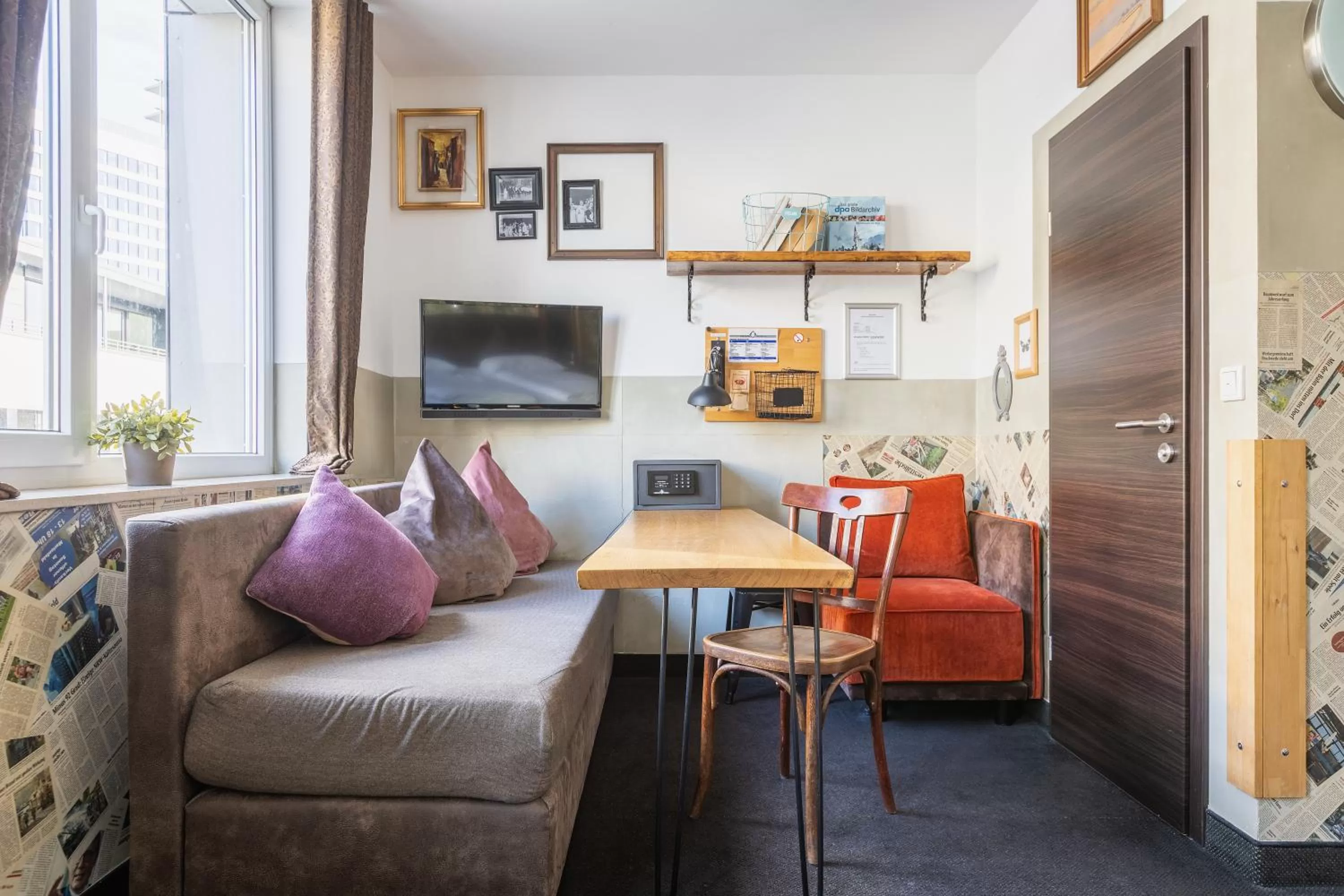 TV and multimedia in Aappartel City Center - kontaktloser Check-in 24h