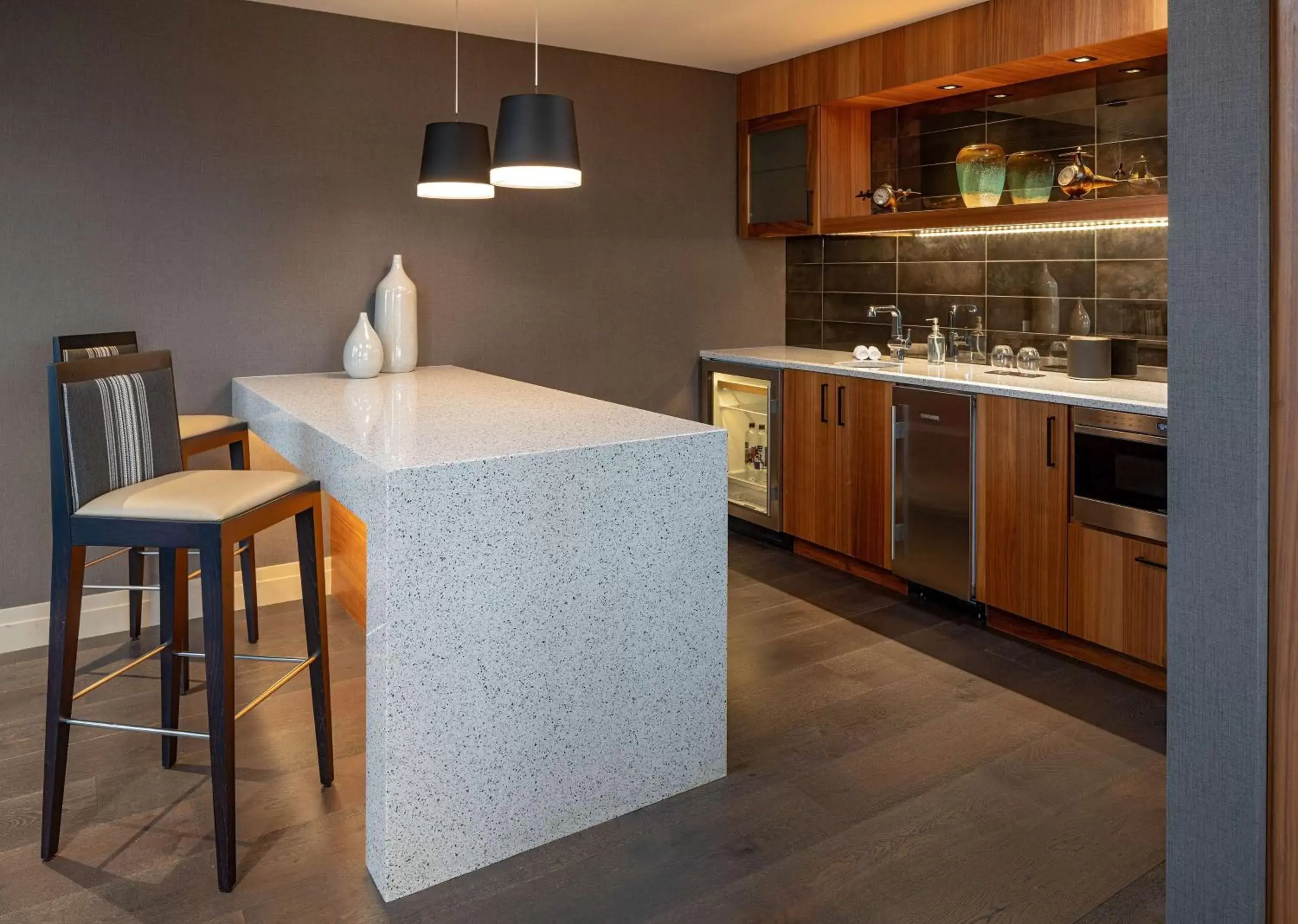 Photo of the whole room, Kitchen/Kitchenette in Hyatt Regency Lake Washington at Seattle's Southport