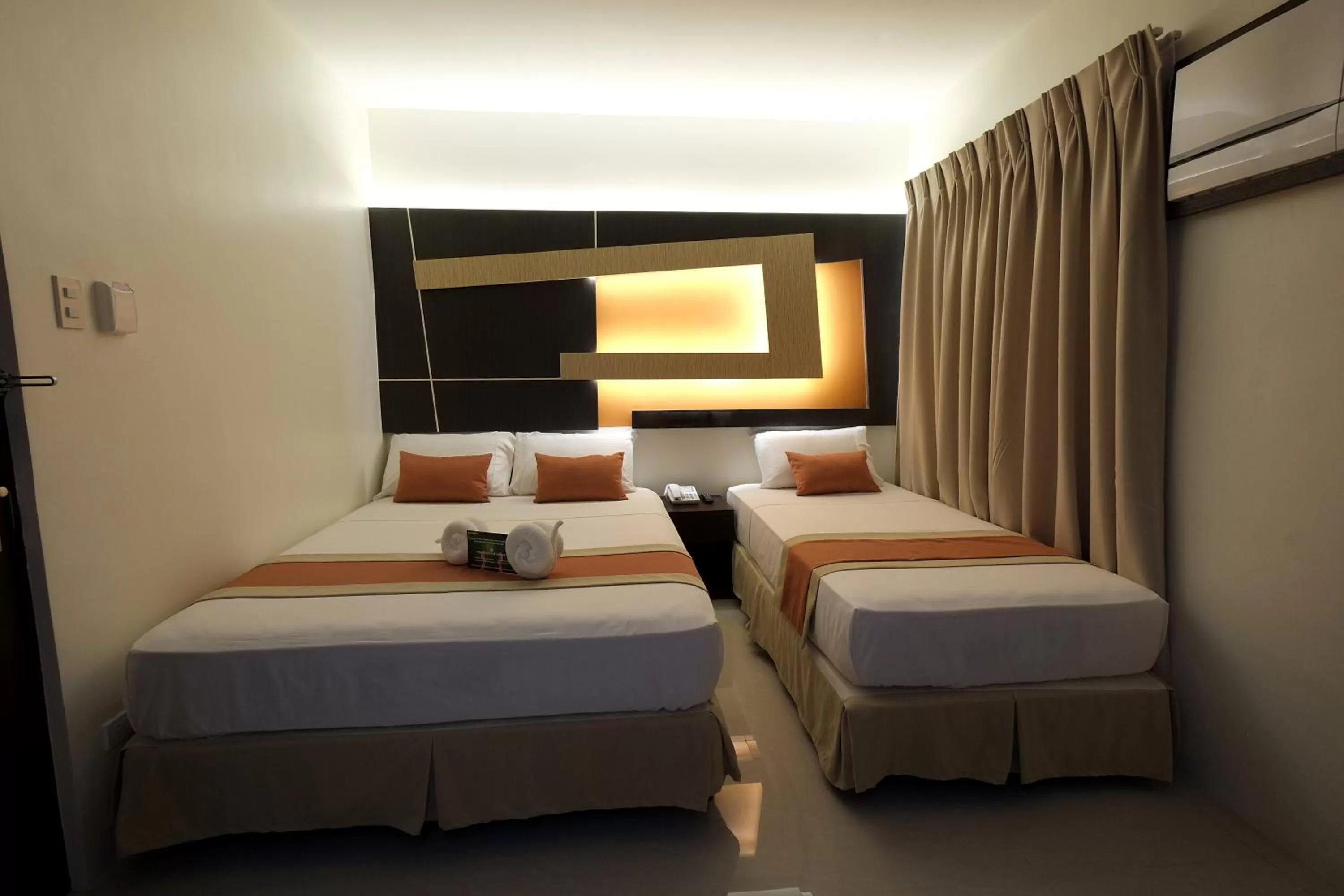 Bed in Southpole Central Hotel