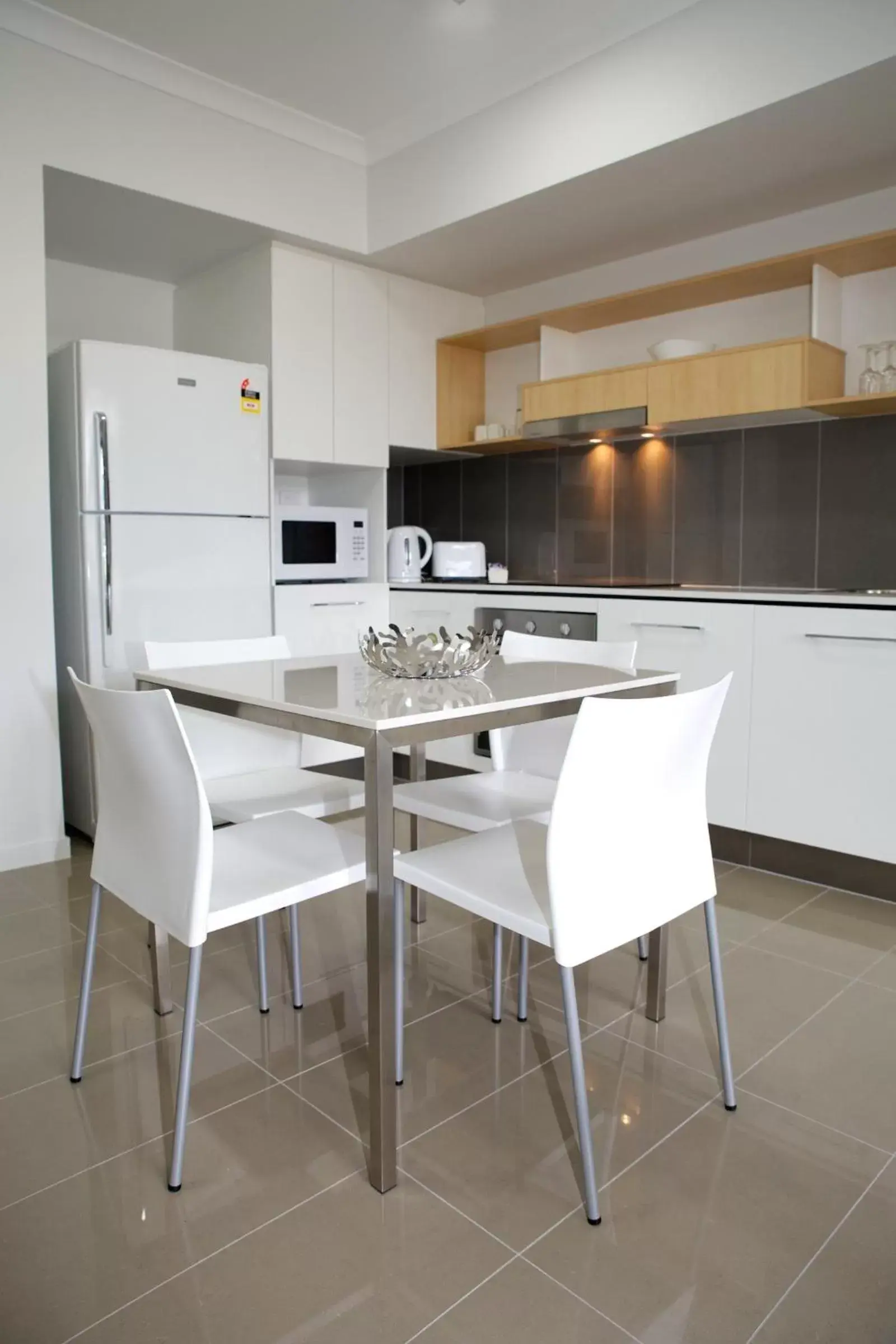 Kitchen or kitchenette, Kitchen/Kitchenette in Atrio Apartments
