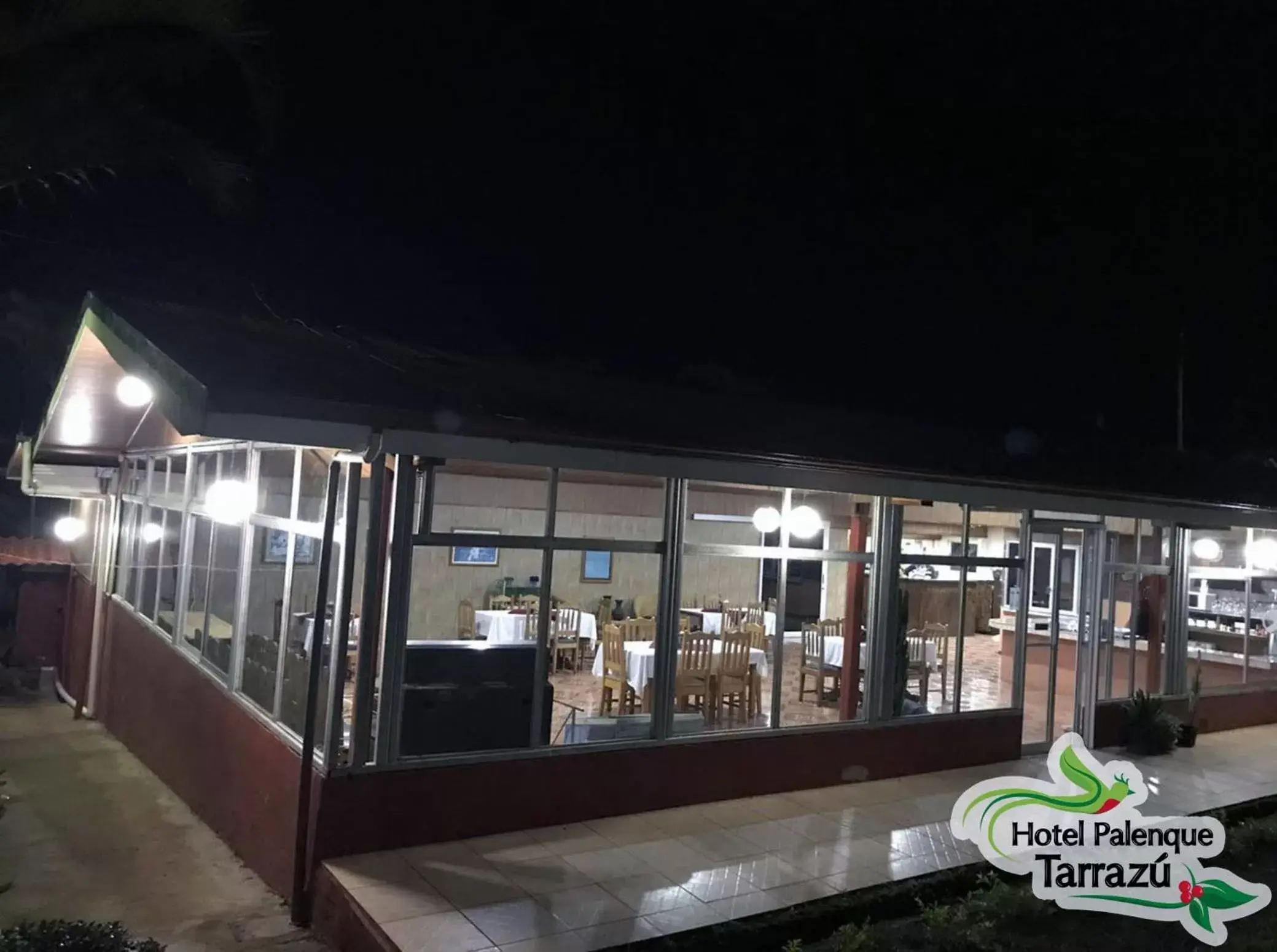 Restaurant/places to eat in Hotel Palenque Tarrazu