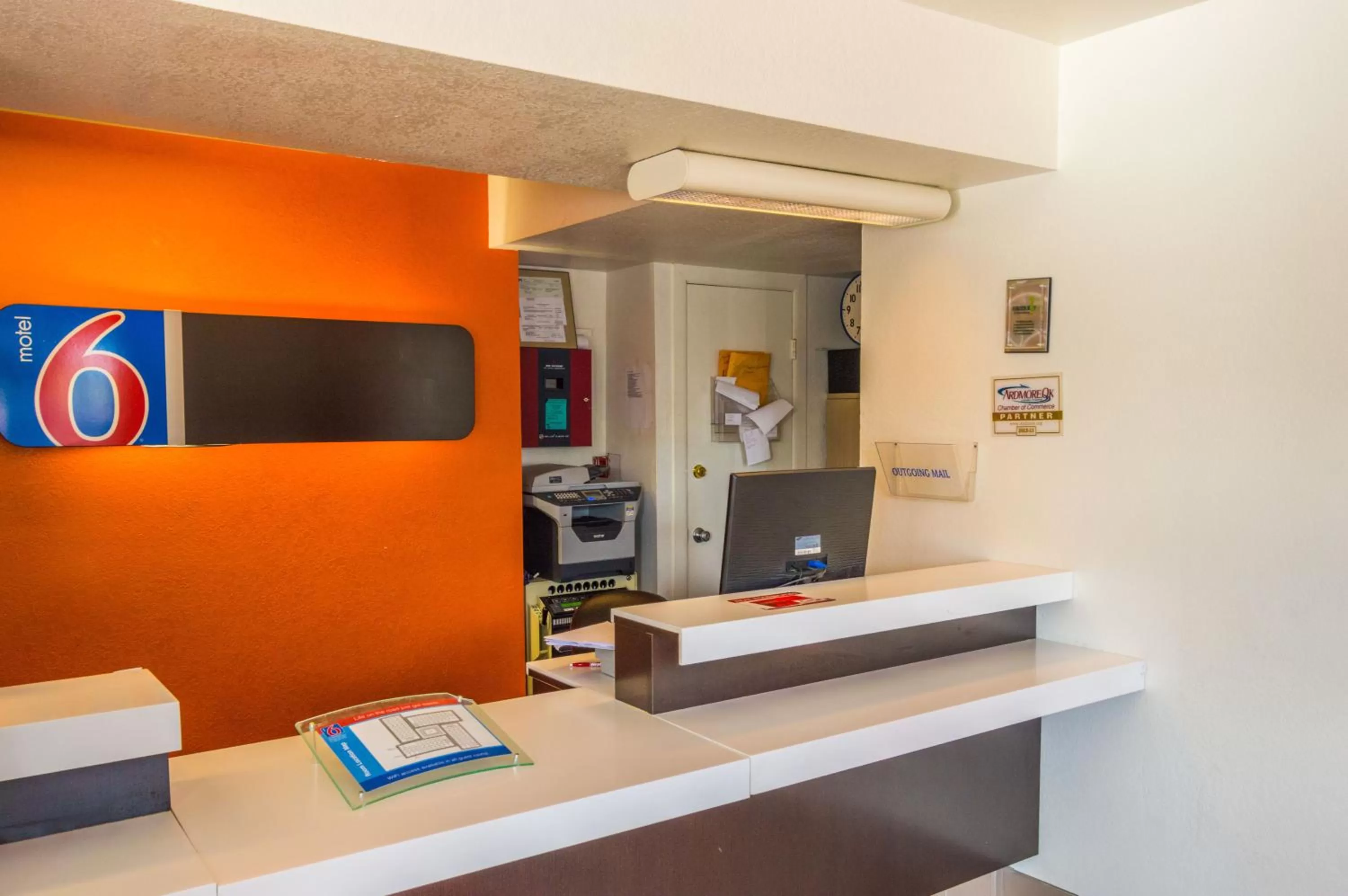 Lobby or reception in Motel 6-Ardmore, OK