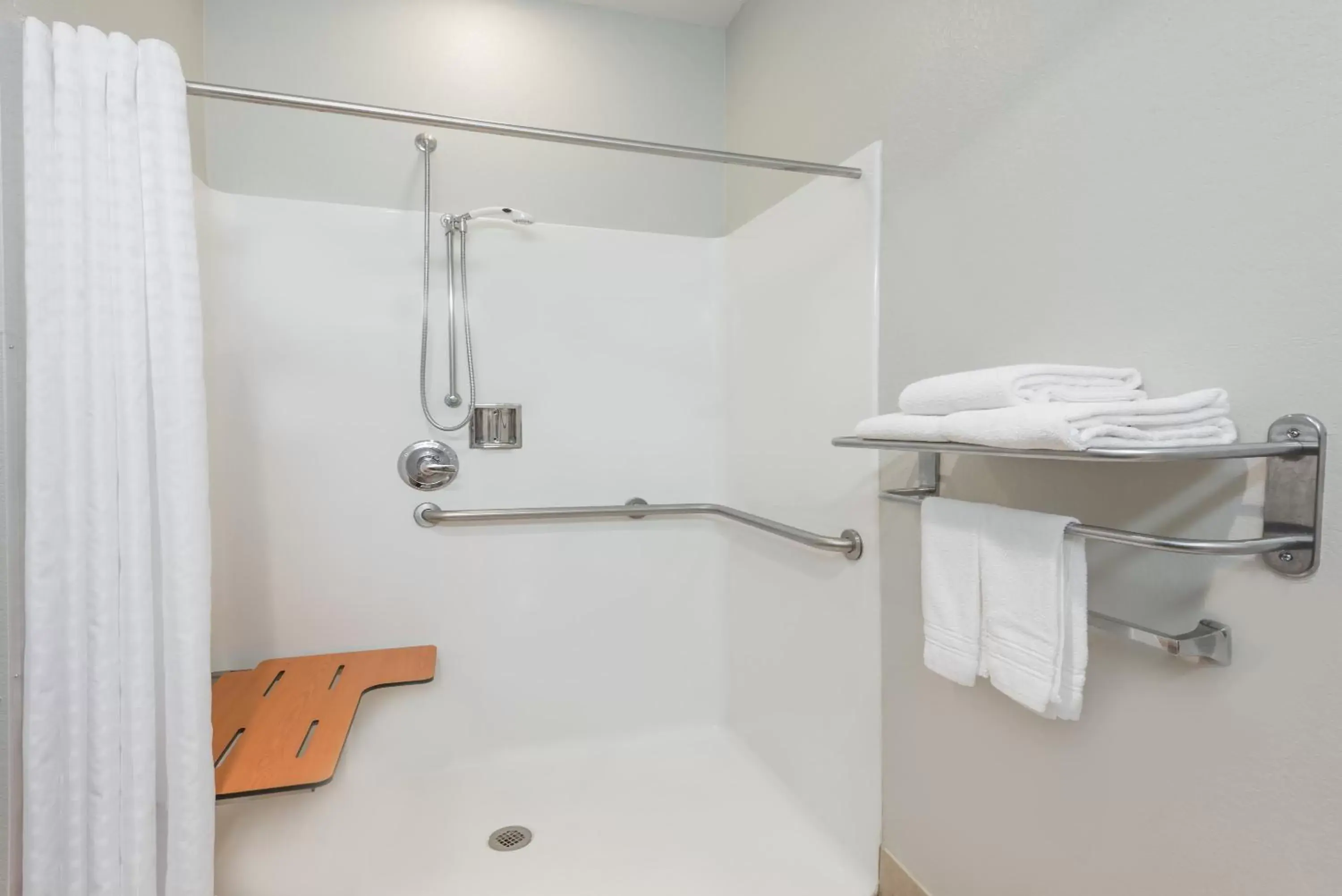 Shower, Bathroom in SureStay Plus Hotel by Best Western Morgantown