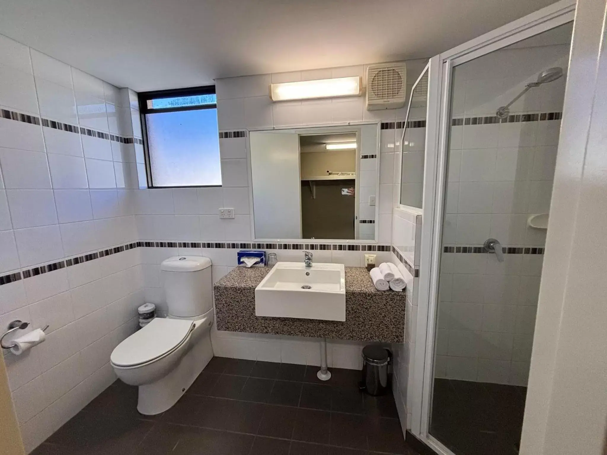 Bathroom in Geraldton Motor Inn