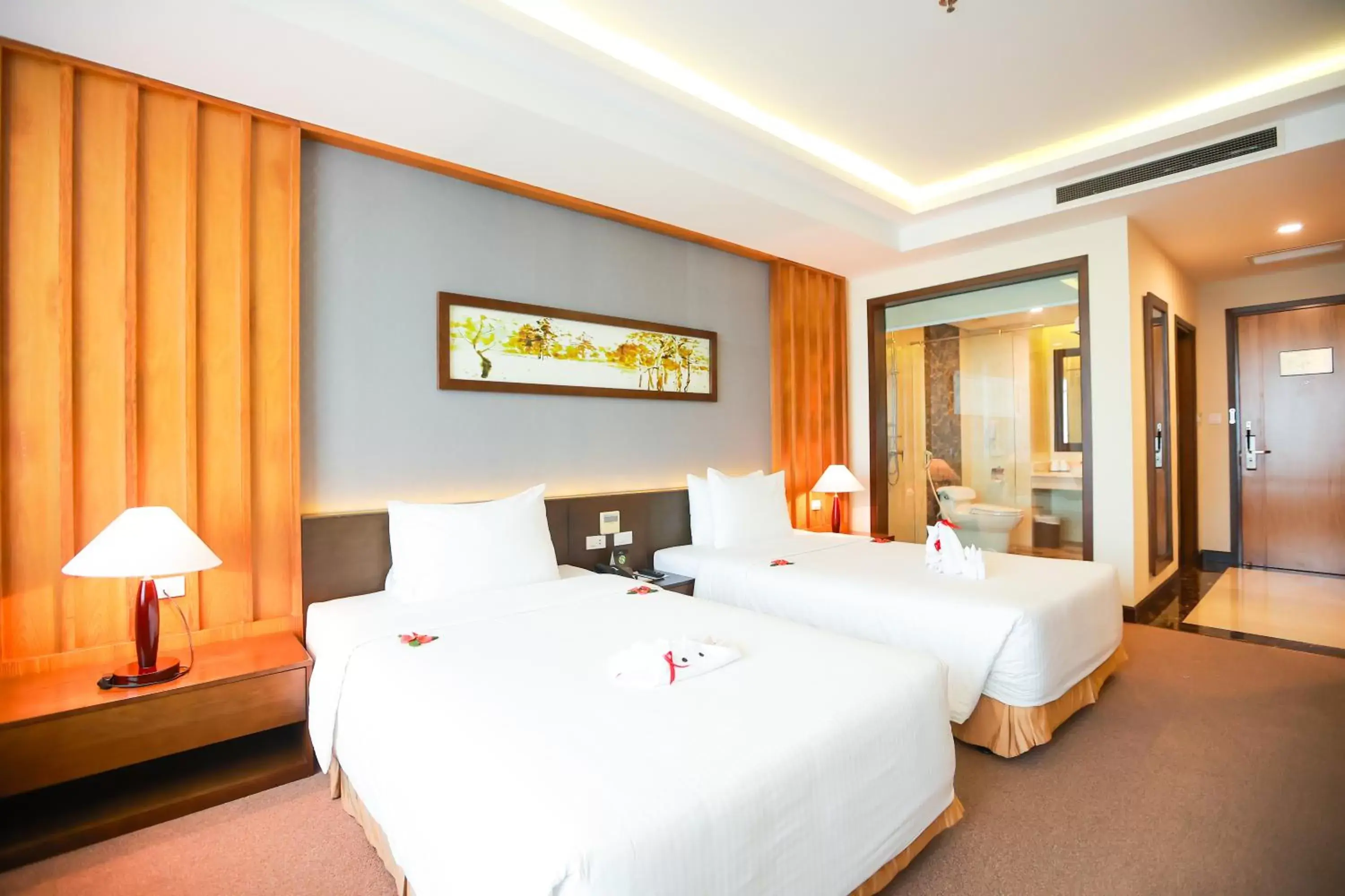 TV and multimedia, Bed in Muong Thanh Luxury Nhat Le Hotel