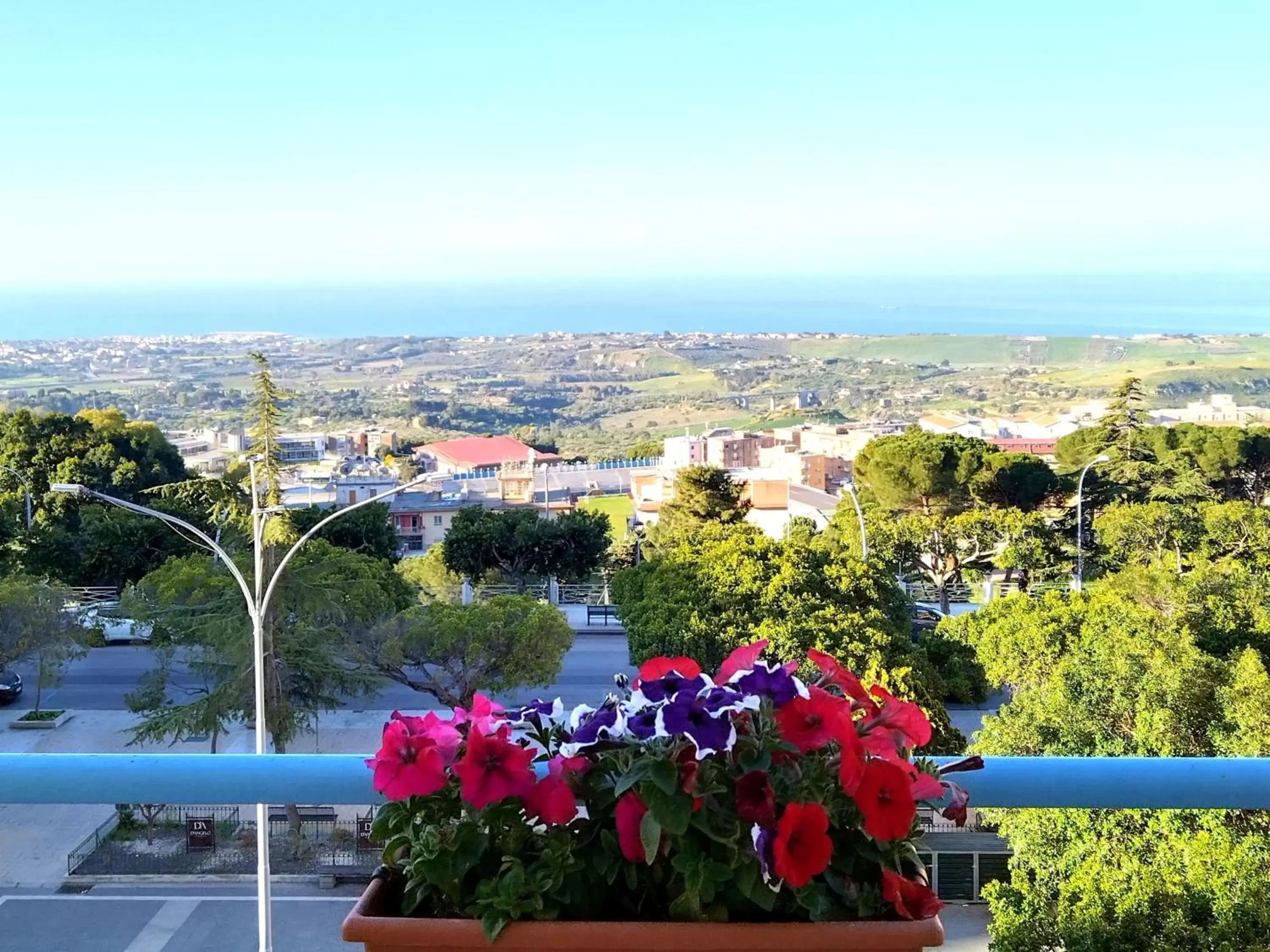 Day, Sea View in La Finestra sulla Valle