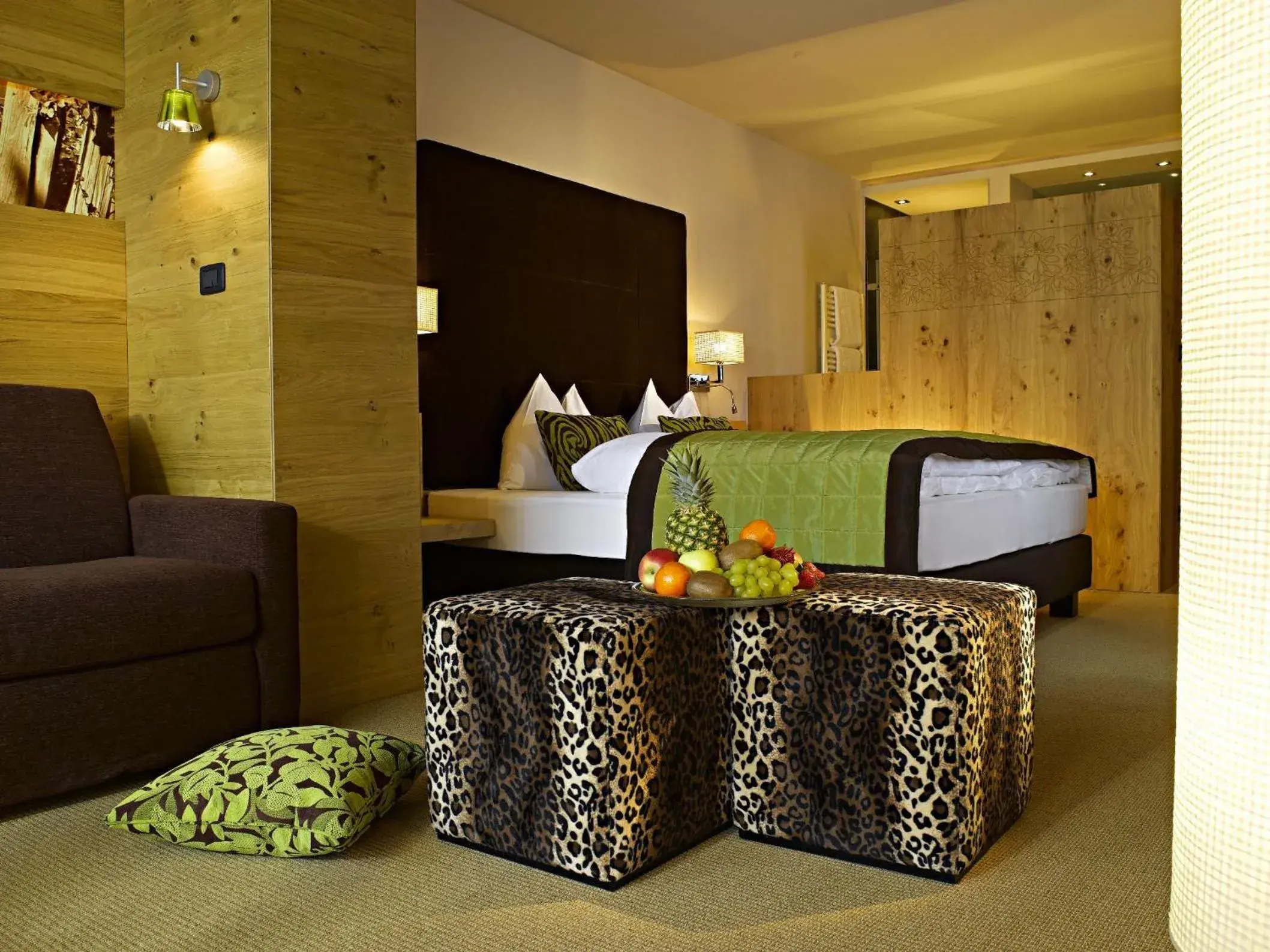 Photo of the whole room, Bed in La Maiena Meran Resort