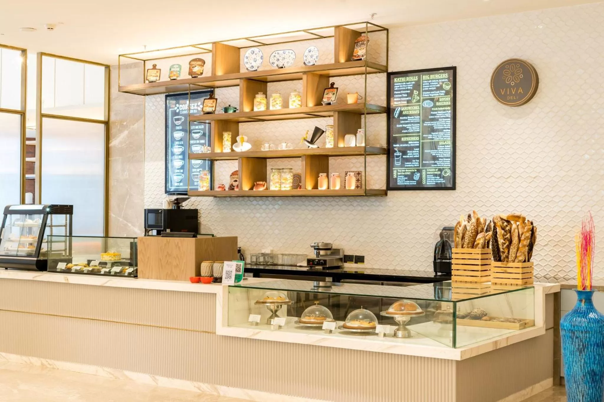 Restaurant/places to eat in Holiday Inn Lucknow Airport by IHG