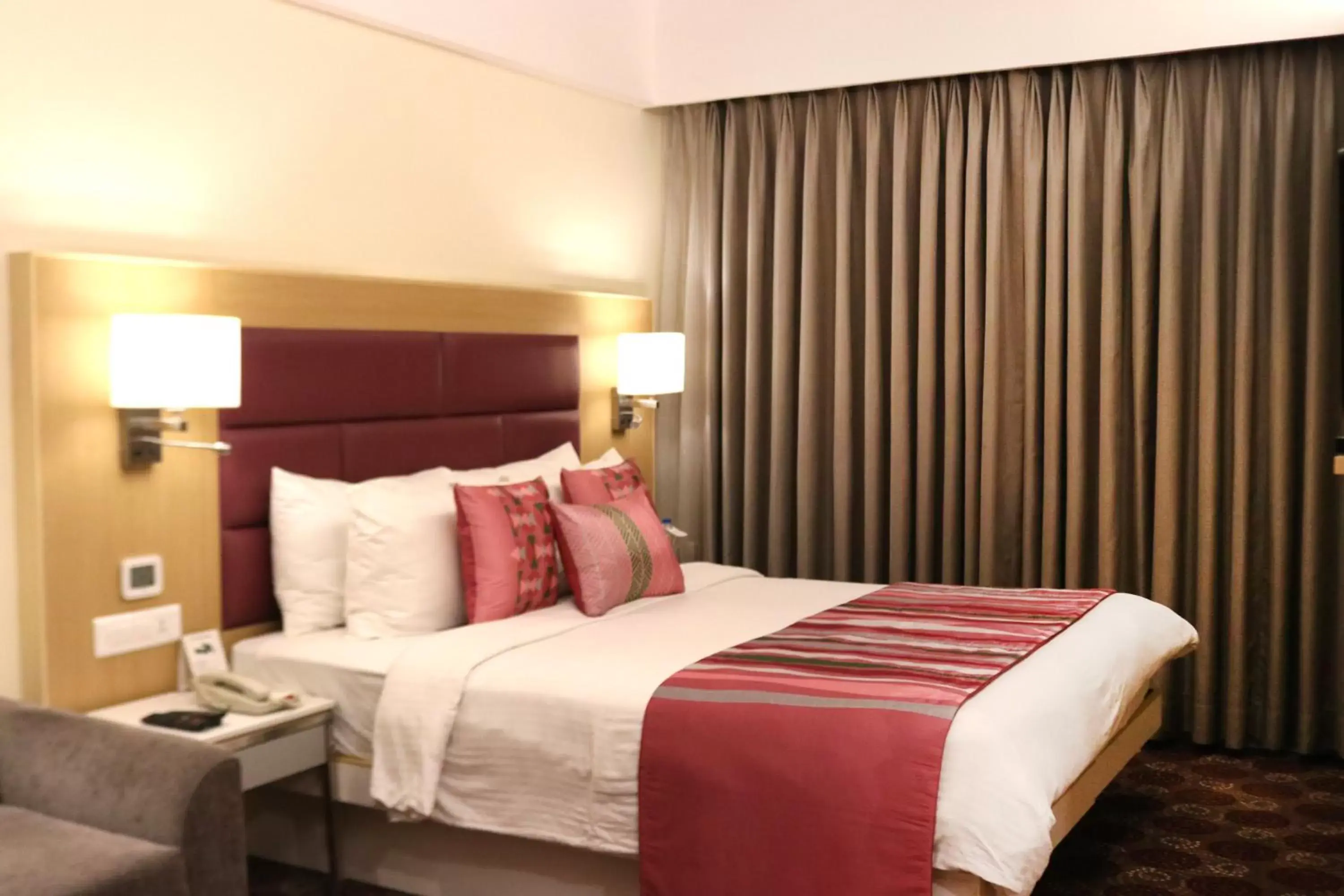 Bed in Fortune Park Galaxy, Vapi - Member ITC's Hotel Group