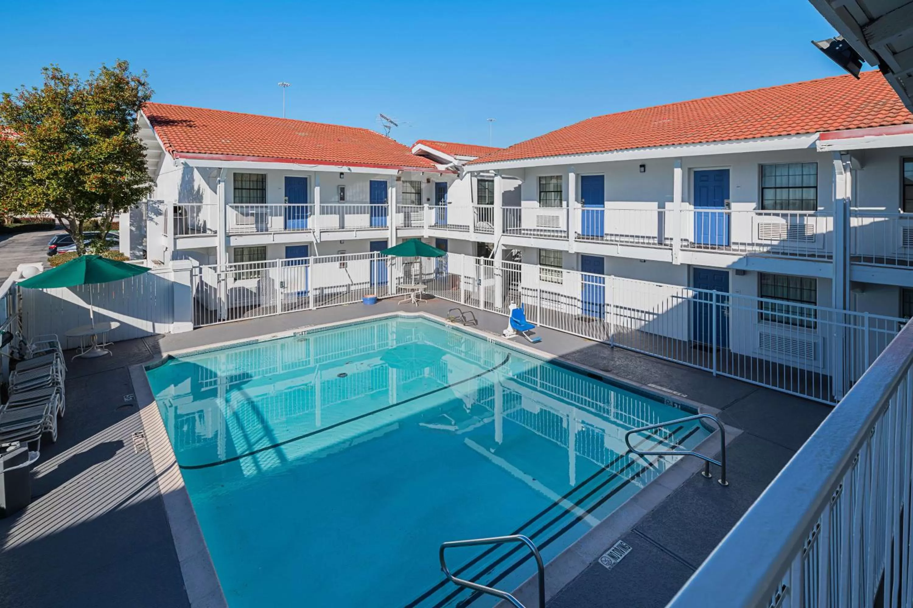 Day in Motel 6-Grand Prairie, TX - Interstate 30