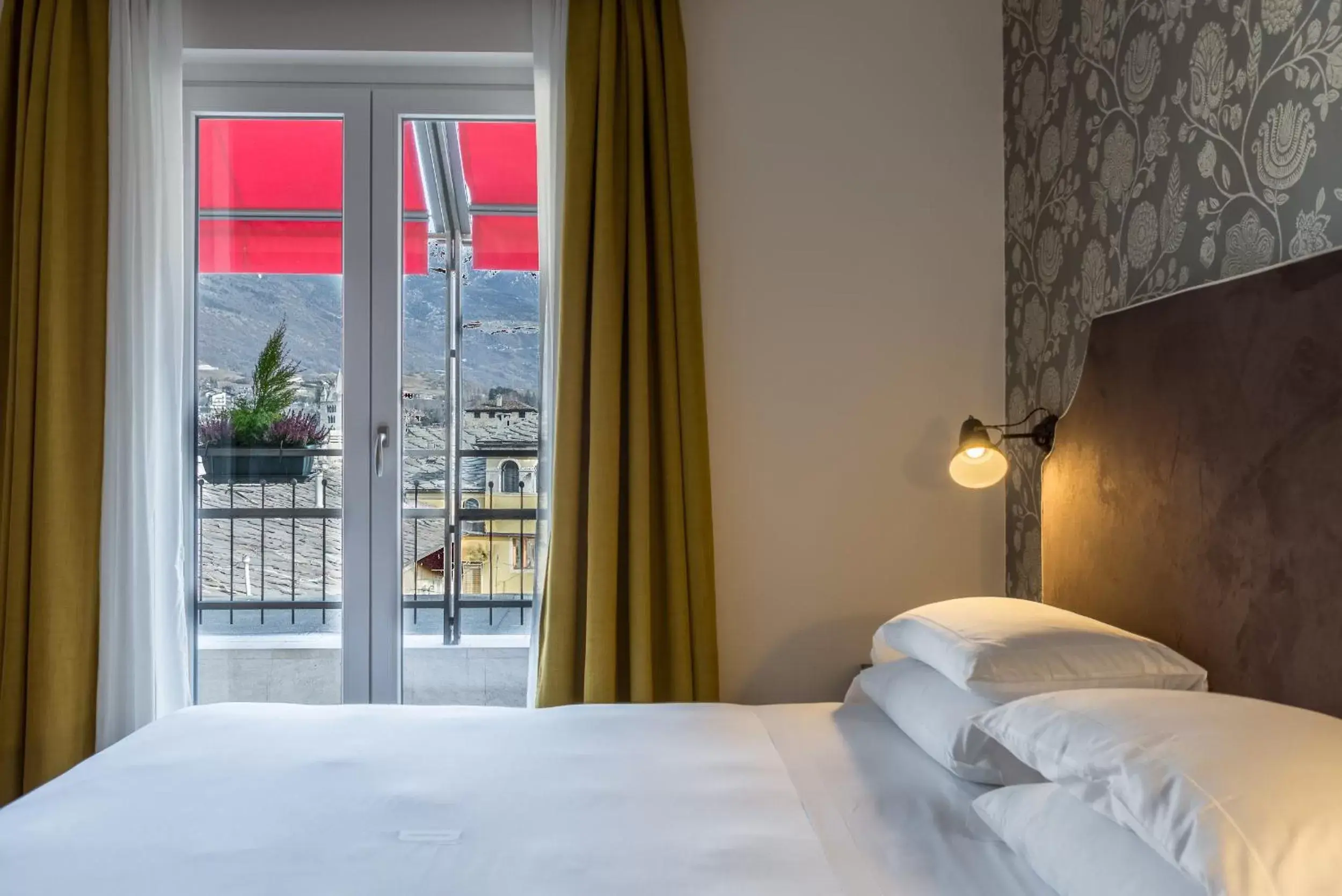 Bed in Duca D'Aosta Hotel