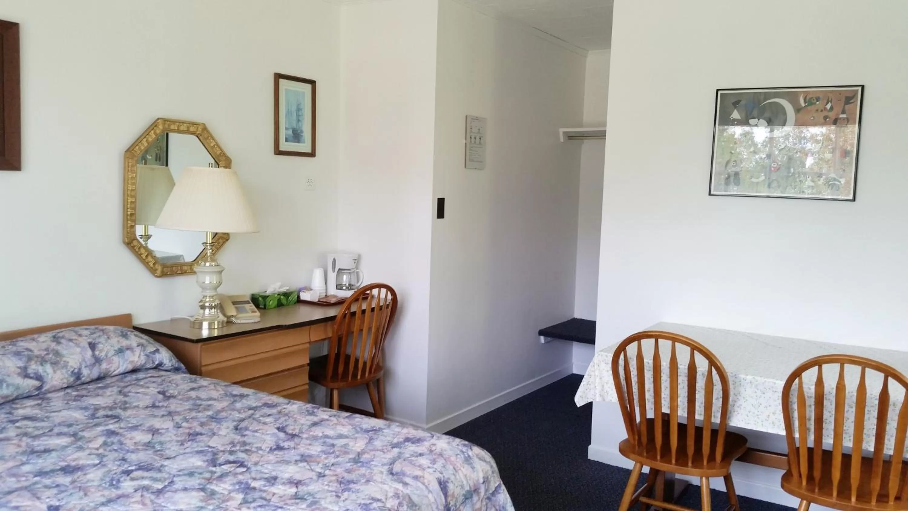 Double Room in Aberdeen Motel