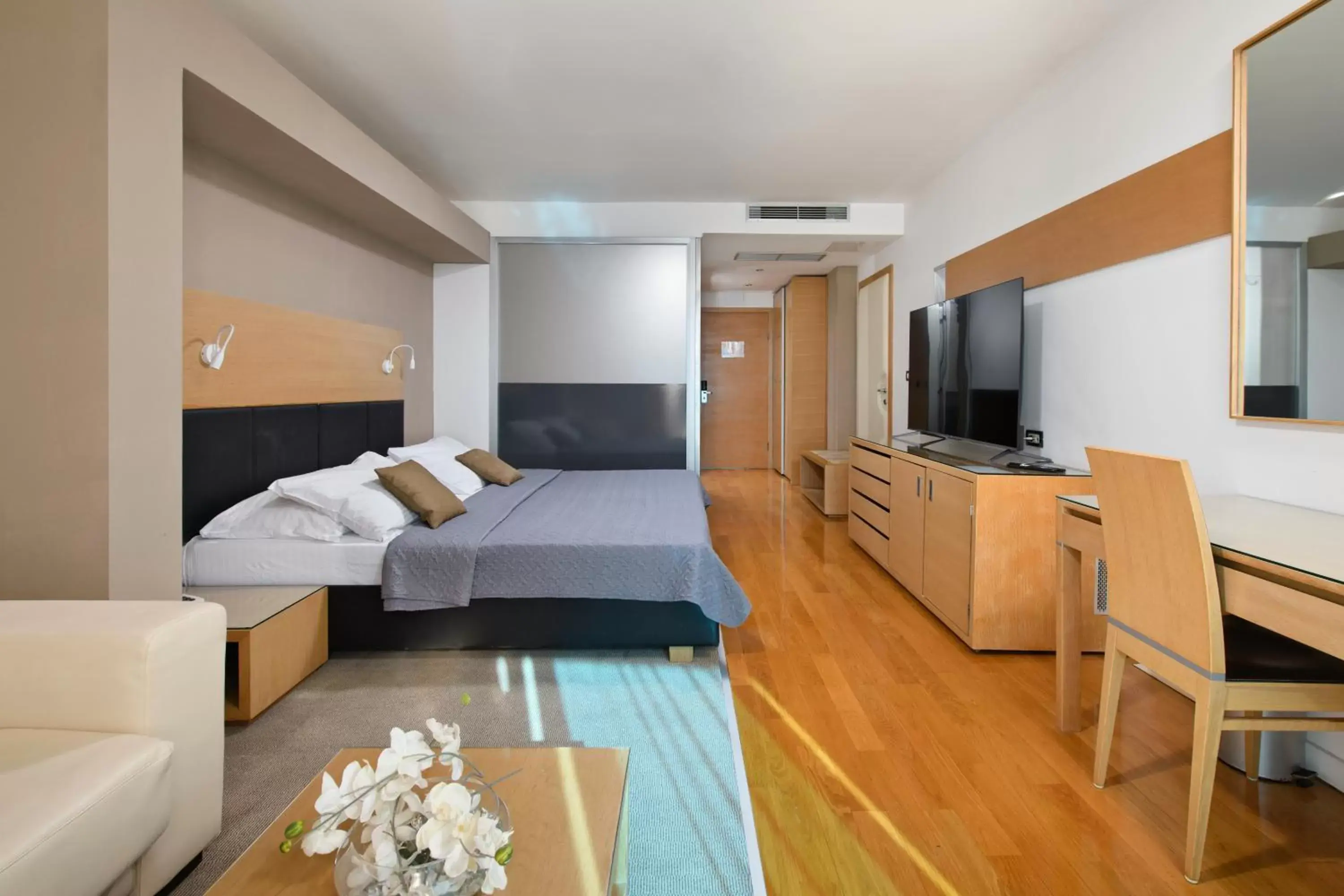 Deluxe Quadruple Room with Balcony and Sea View - single occupancy in Hotel San Antonio Deluxe Quadruple Room with Balcony and Sea View - single occupancy in Hotel San Antonio