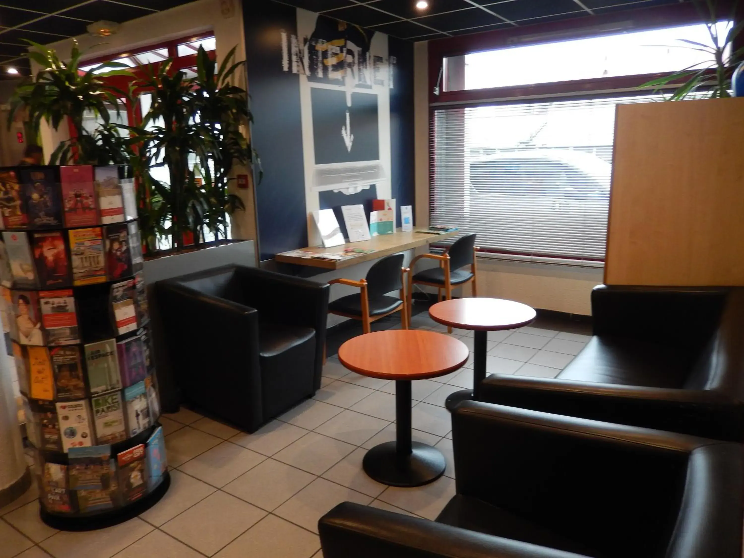 Lobby or reception in ibis budget Paris Porte d Italie Est