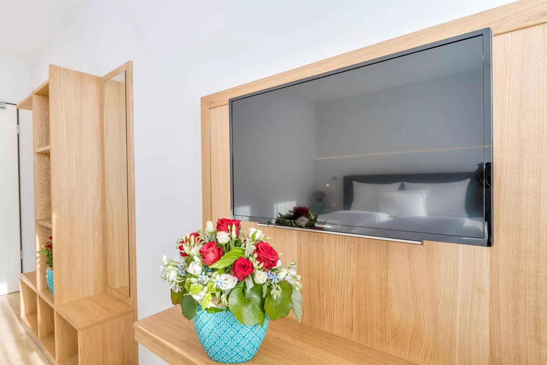 Photo of the whole room in Hotel-Etage Apfelrot managed by Hotel Apfelbaum