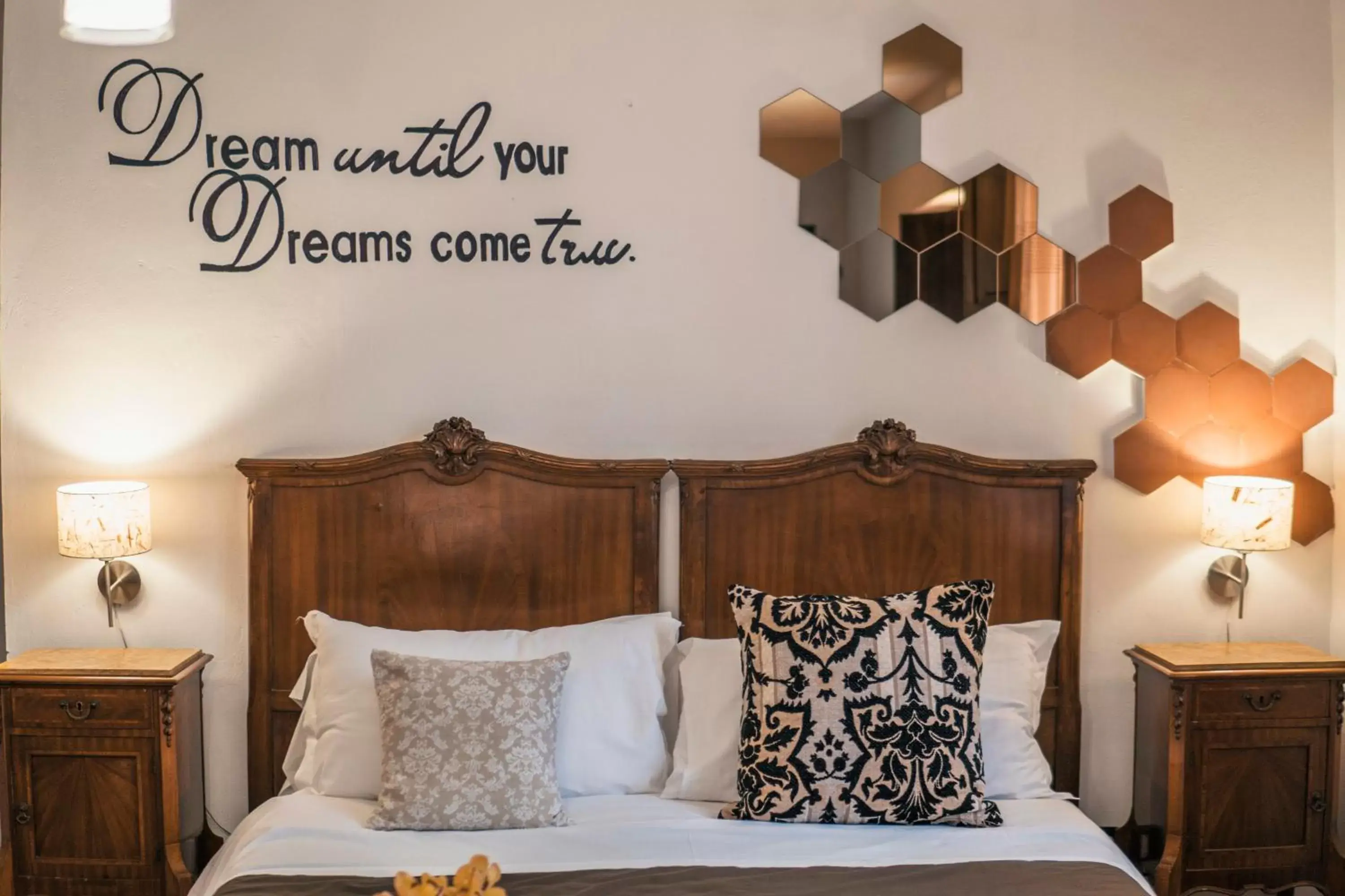 Bed in Villa La Lumia B&B Suites & Apartments