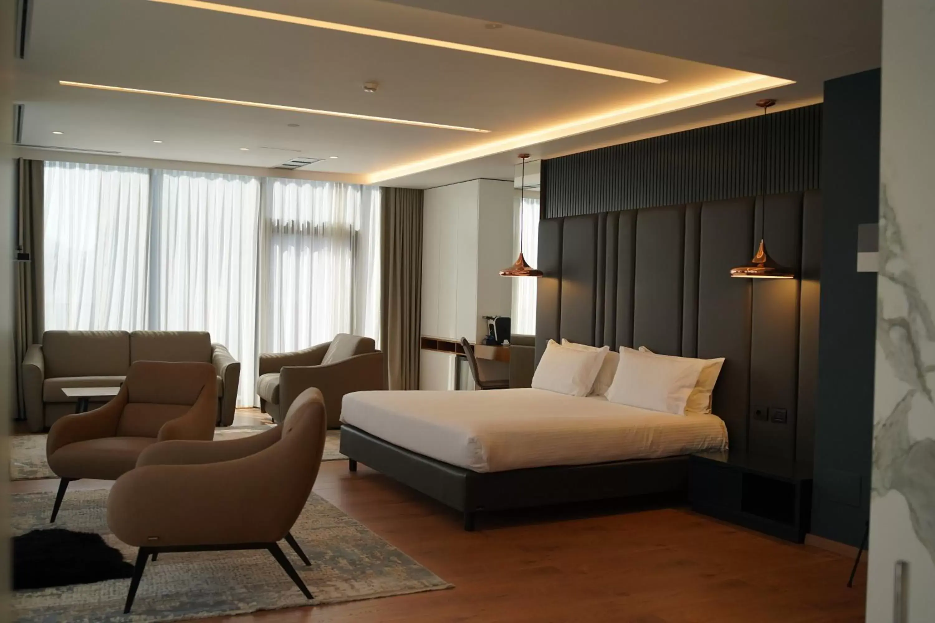 Executive Suite in Black Diamond Hotel Executive Suite in Black Diamond Hotel