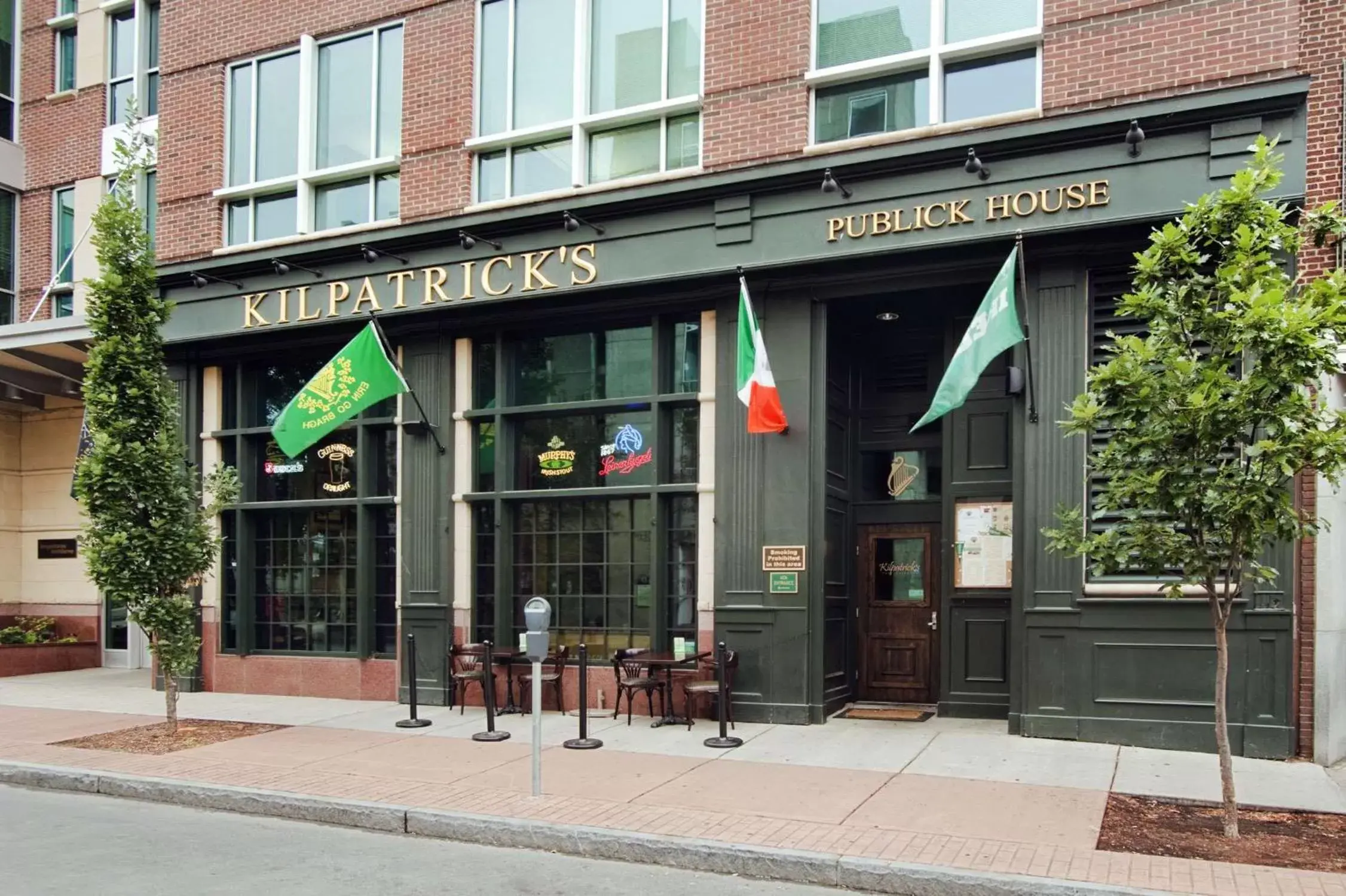 Lounge or bar in Hilton Garden Inn Ithaca Lounge or bar in Hilton Garden Inn Ithaca