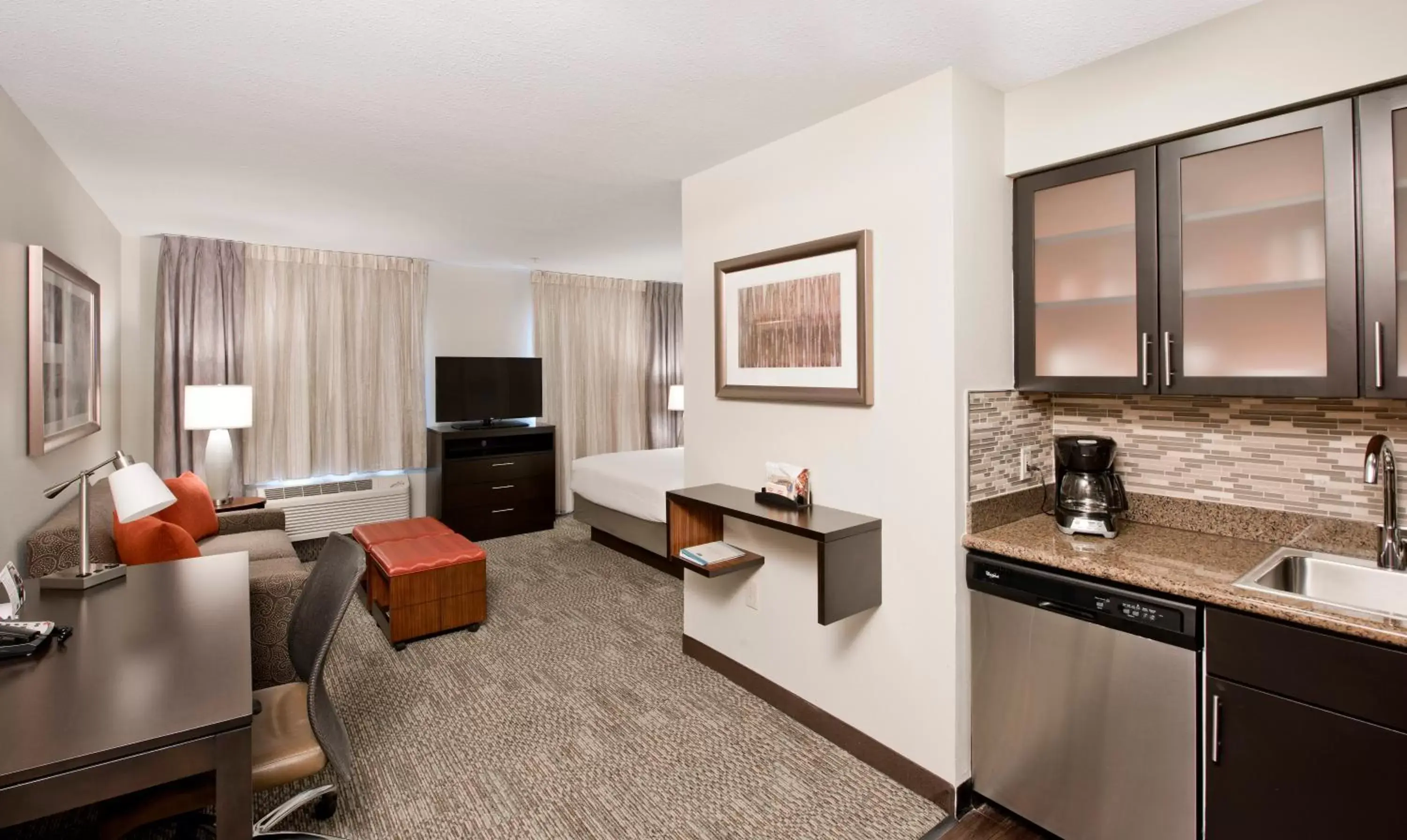 Photo of the whole room, Kitchen/Kitchenette in Staybridge Suites - Charlotte Ballantyne, an IHG Hotel