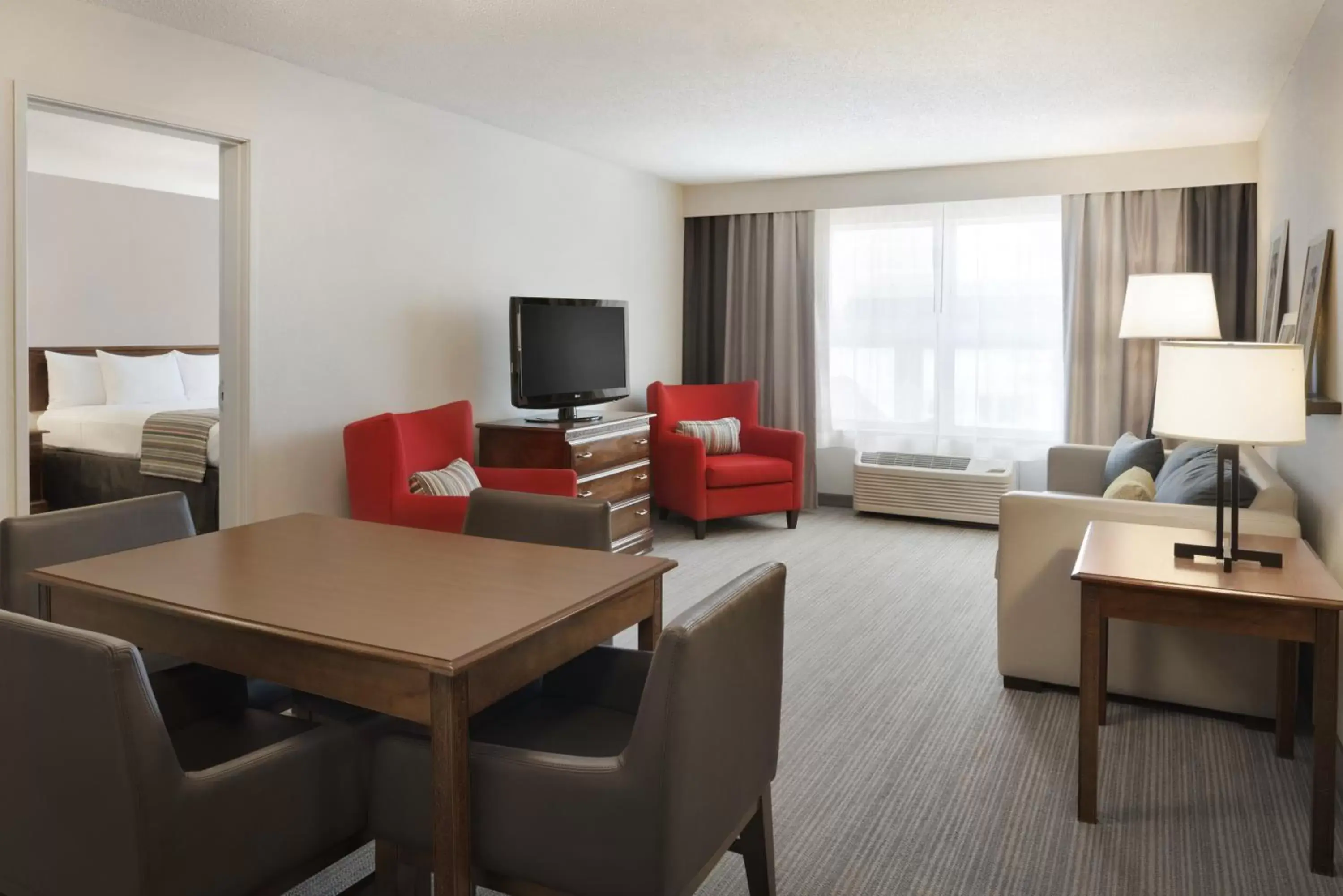 Photo of the whole room, Seating Area in Country Inn & Suites by Radisson, Houghton, MI