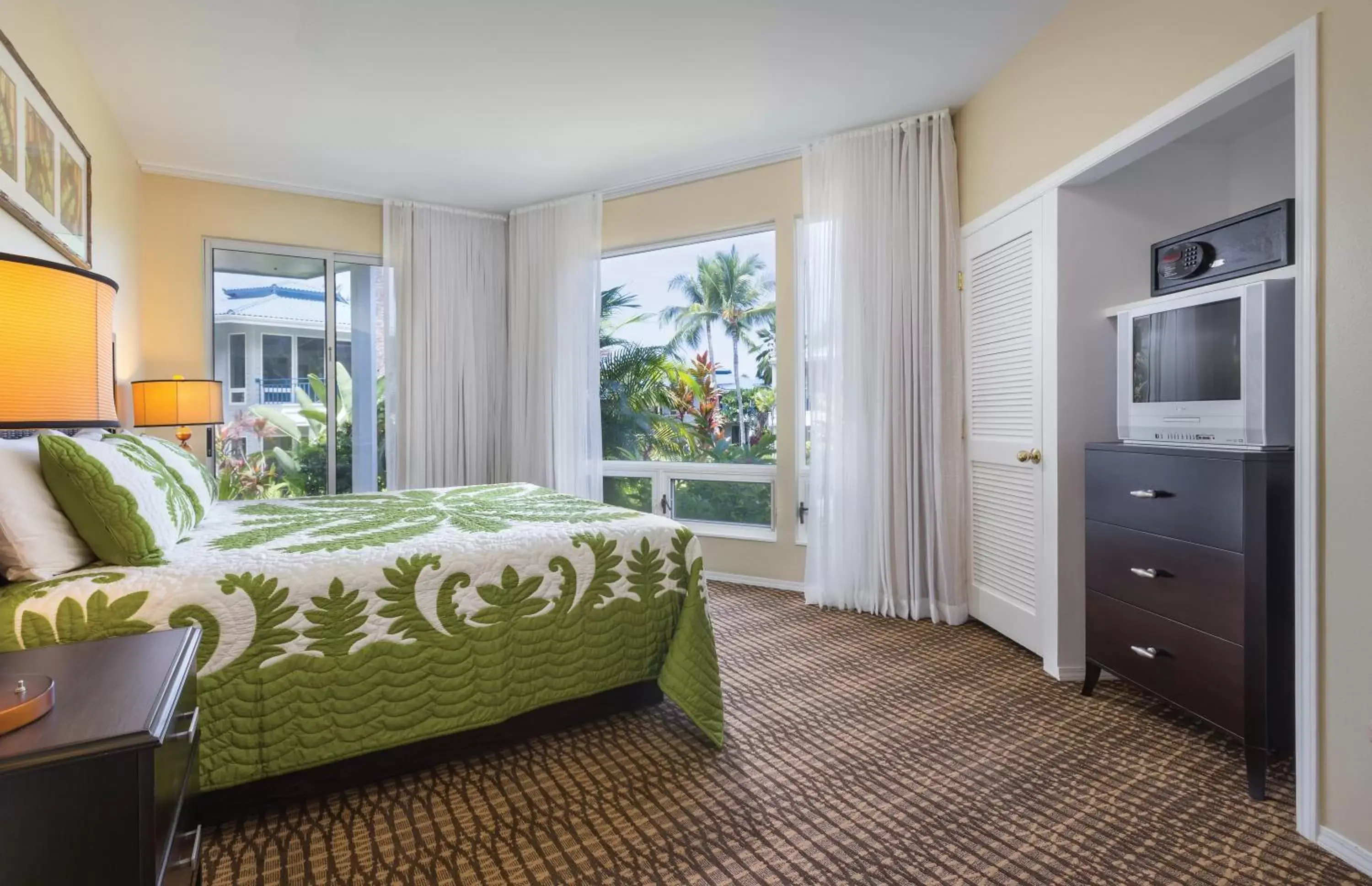 Bedroom in Holua Resort