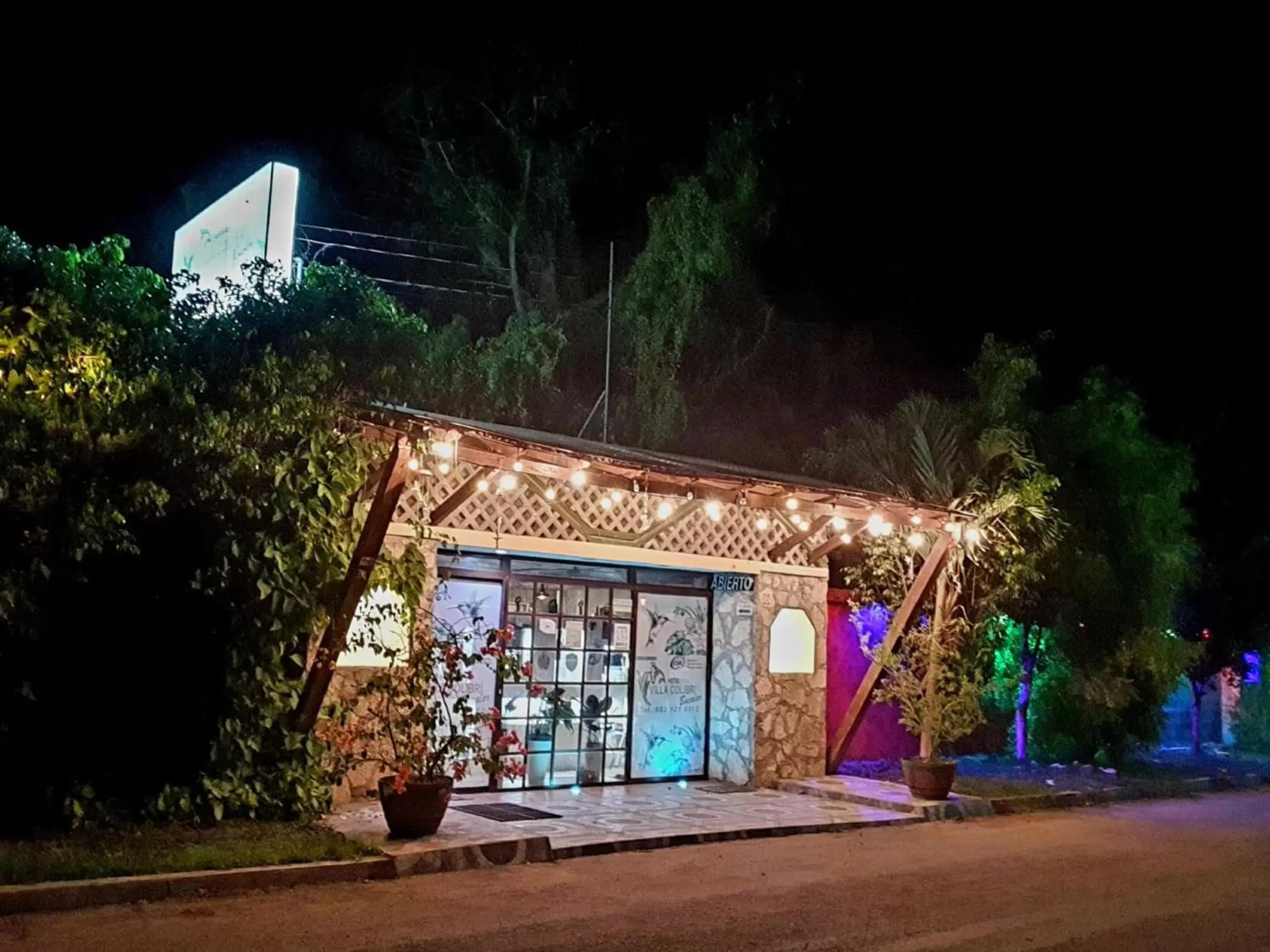 Property Building in Cabañas Colibrí