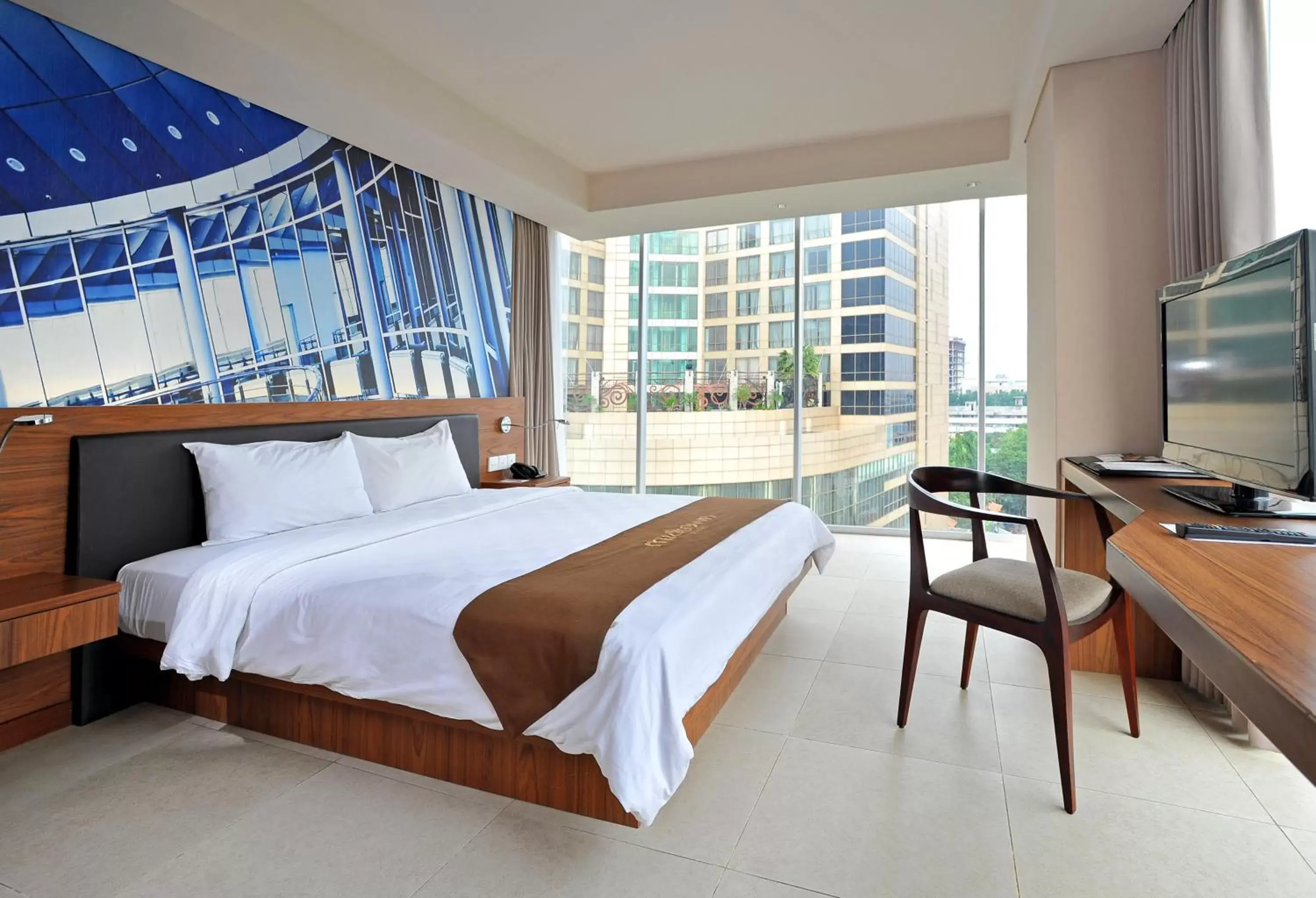 Bedroom, Bed in Midtown Hotel Surabaya